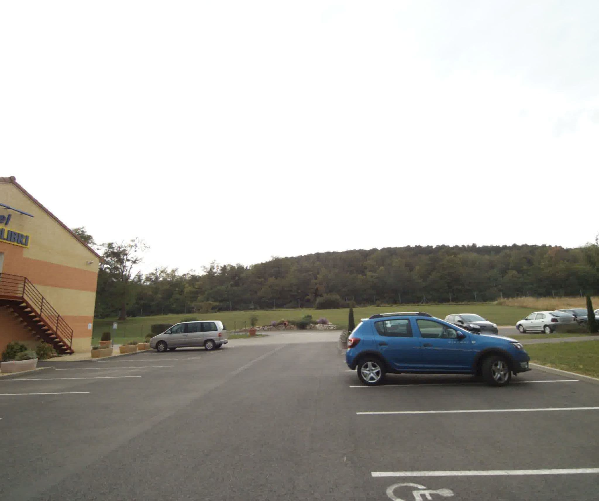 Street view near Kolibri, Tournus — © sogefi (CC BY-SA · Mapillary)