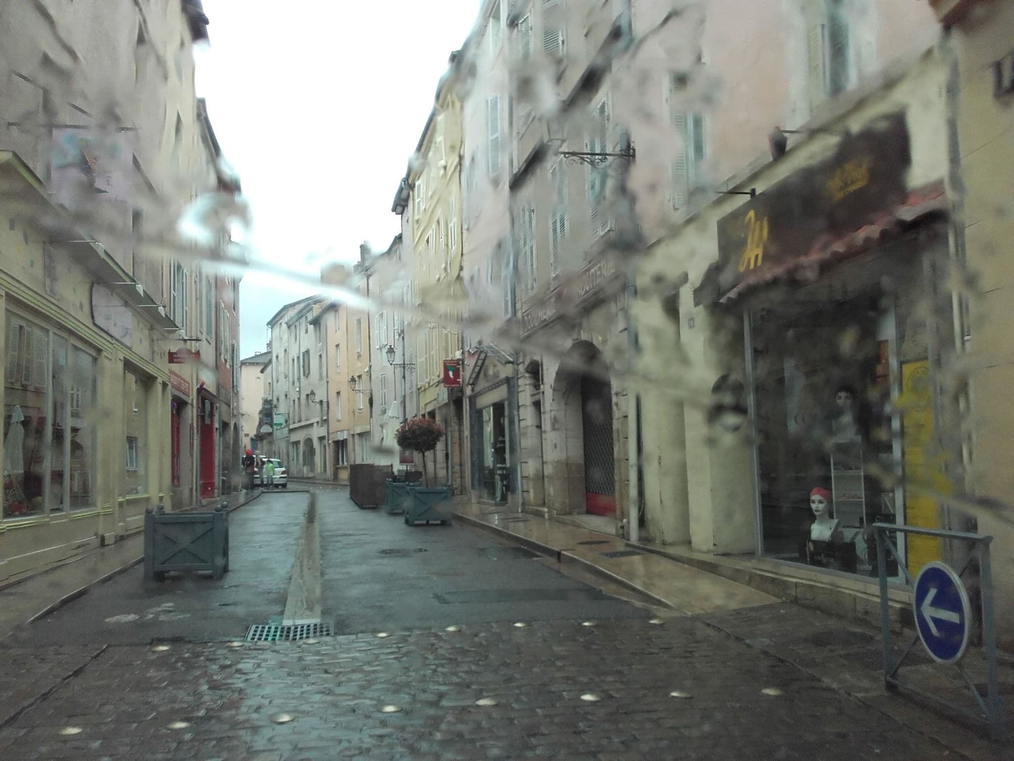 Street view near La Mansarde de l'Abbaye, Cluny — © alexcorioze (CC BY-SA · Mapillary)
