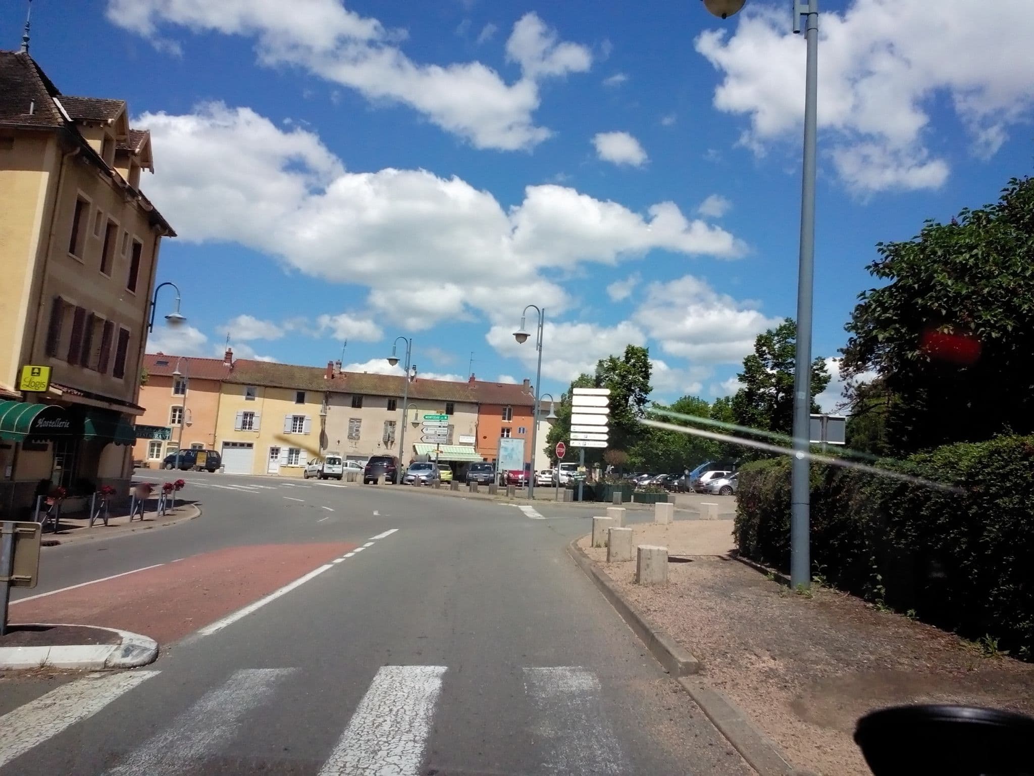 Street view near Dutartre Patrick, Cluny — © derfred (CC BY-SA · Mapillary)