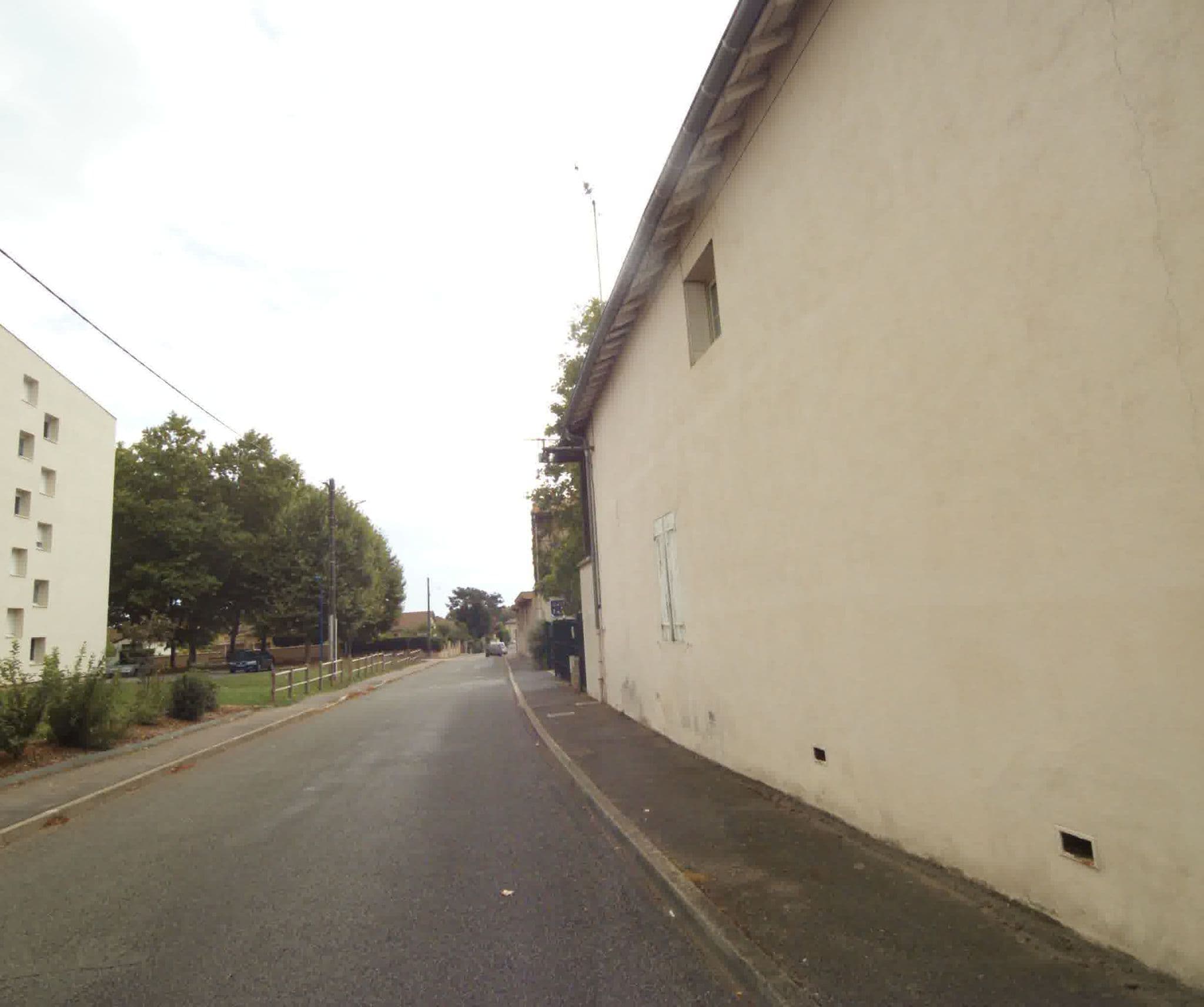 Street view near Centre de Loisirs Maternel, Tournus — © sogefi (CC BY-SA · Mapillary)