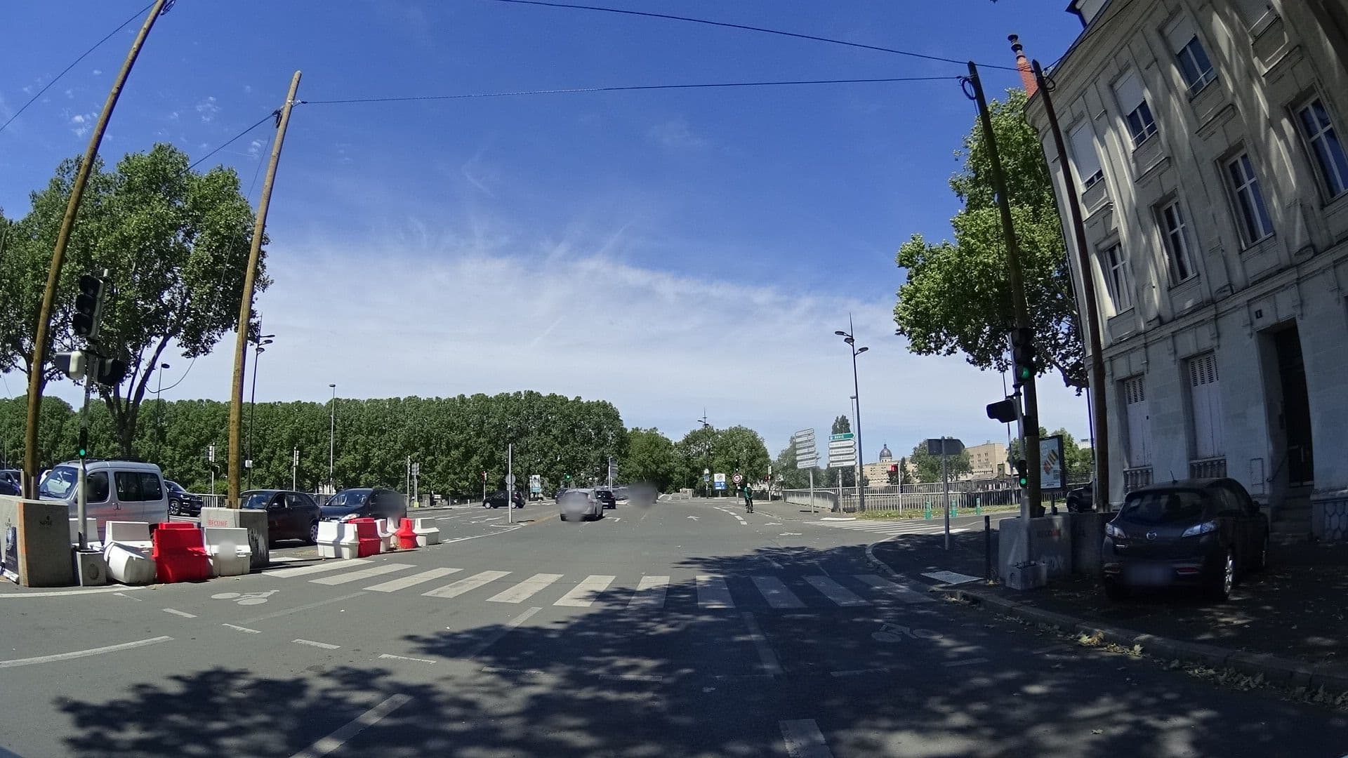 Street view near La Haute Chaîne, Angers — © panieravide (CC BY-SA · Mapillary)