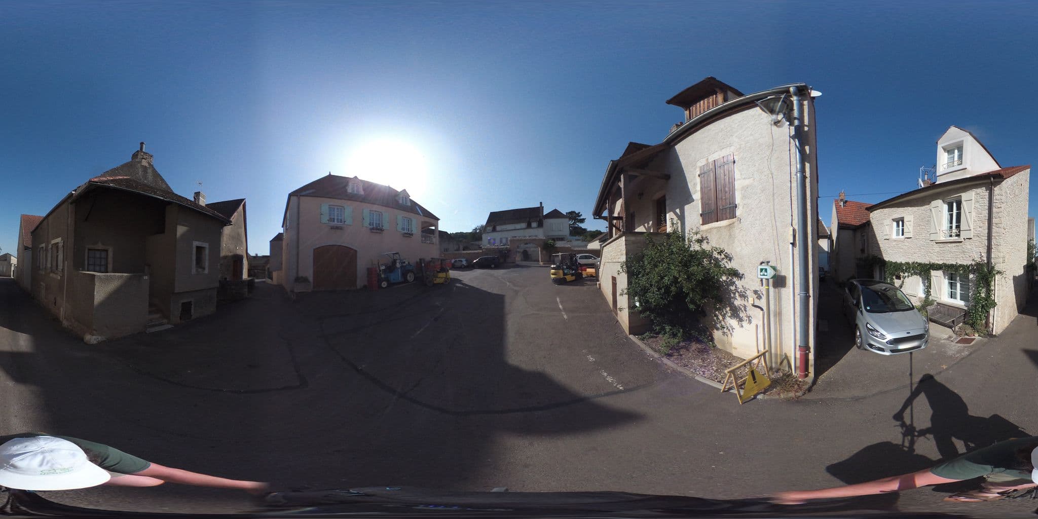 Street view near Le bon Cépage, Corpeau — © geovelo (CC BY-SA · Mapillary)