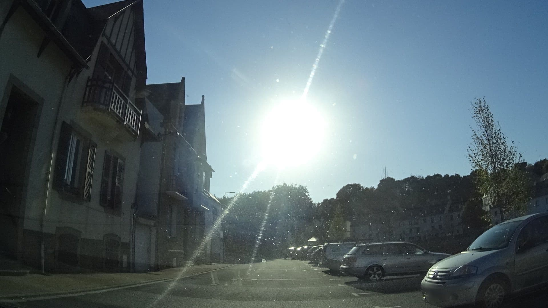 Street view near Numéro 1, Châteaulin — © ljbouere (CC BY-SA · Mapillary)