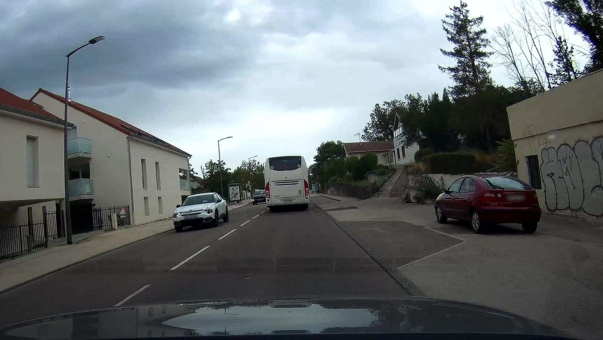 Street view near Auberge du Lac, Talant — © micmin1972 (CC BY-SA · Mapillary)