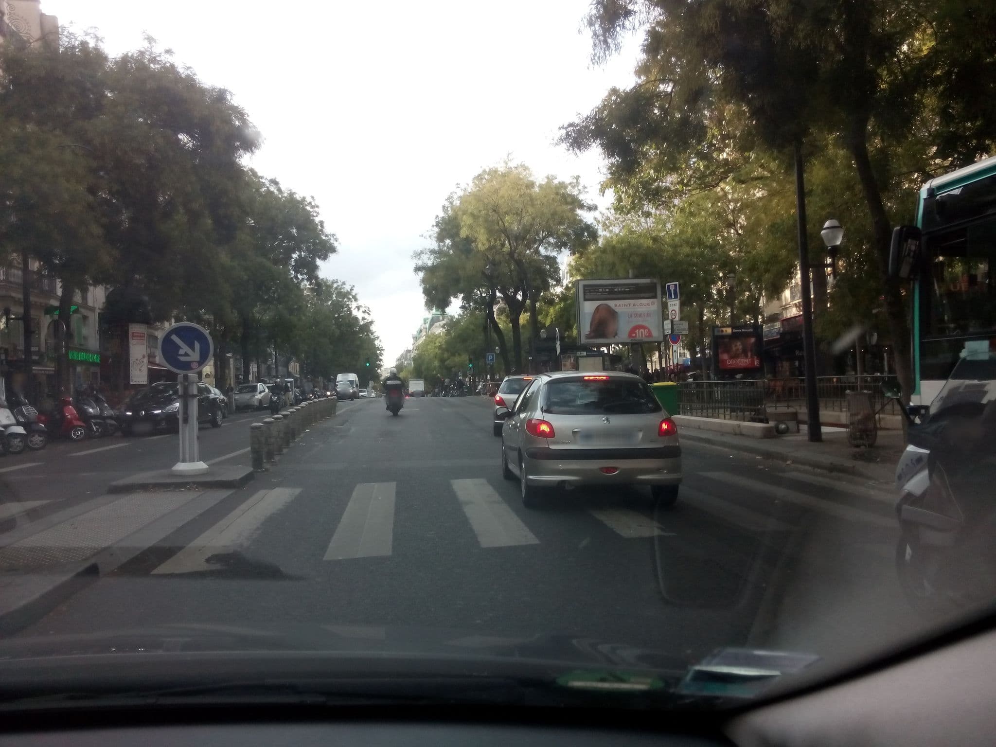 Street view near Le Clery, Porte Saint-Denis — © jibec (CC BY-SA · Mapillary)