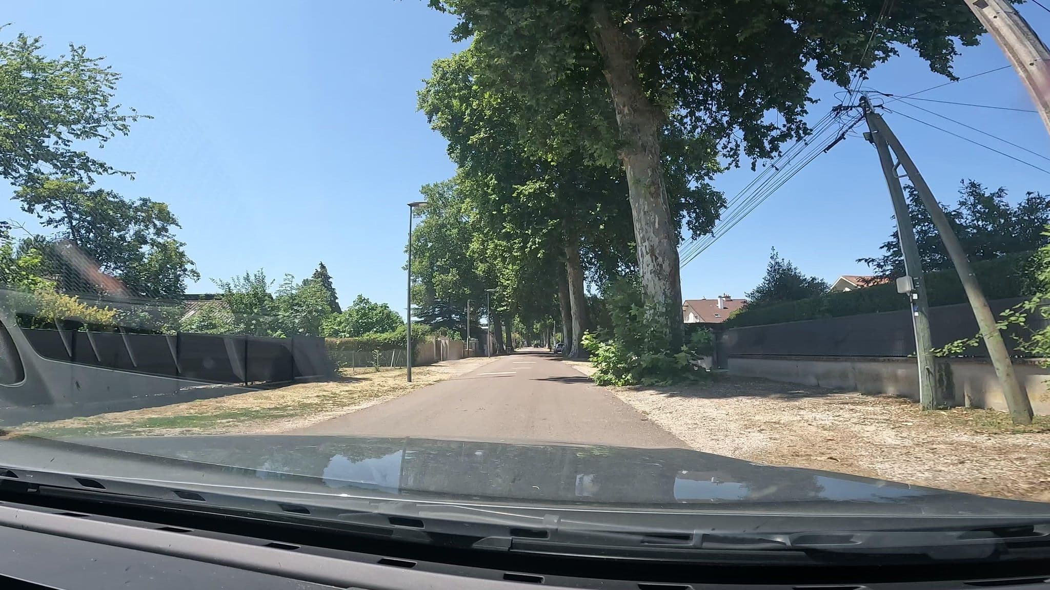 Street view near Domaine de la Closerie, Nuits-Saint-Georges — © vinisa (CC BY-SA · Mapillary)