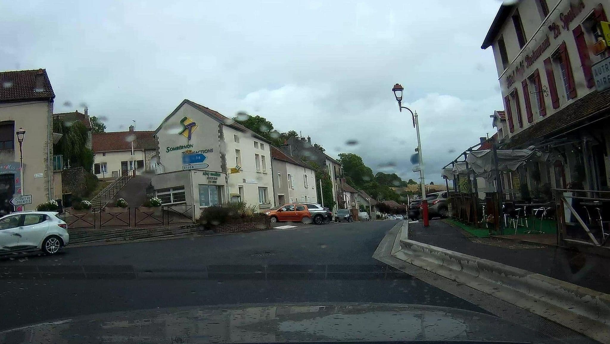 Street view near Contact Hôtel Hôtel le Sombernon Adhérent, Fleurey-sur-Ouche — © micmin1972 (CC BY-SA · Mapillary)
