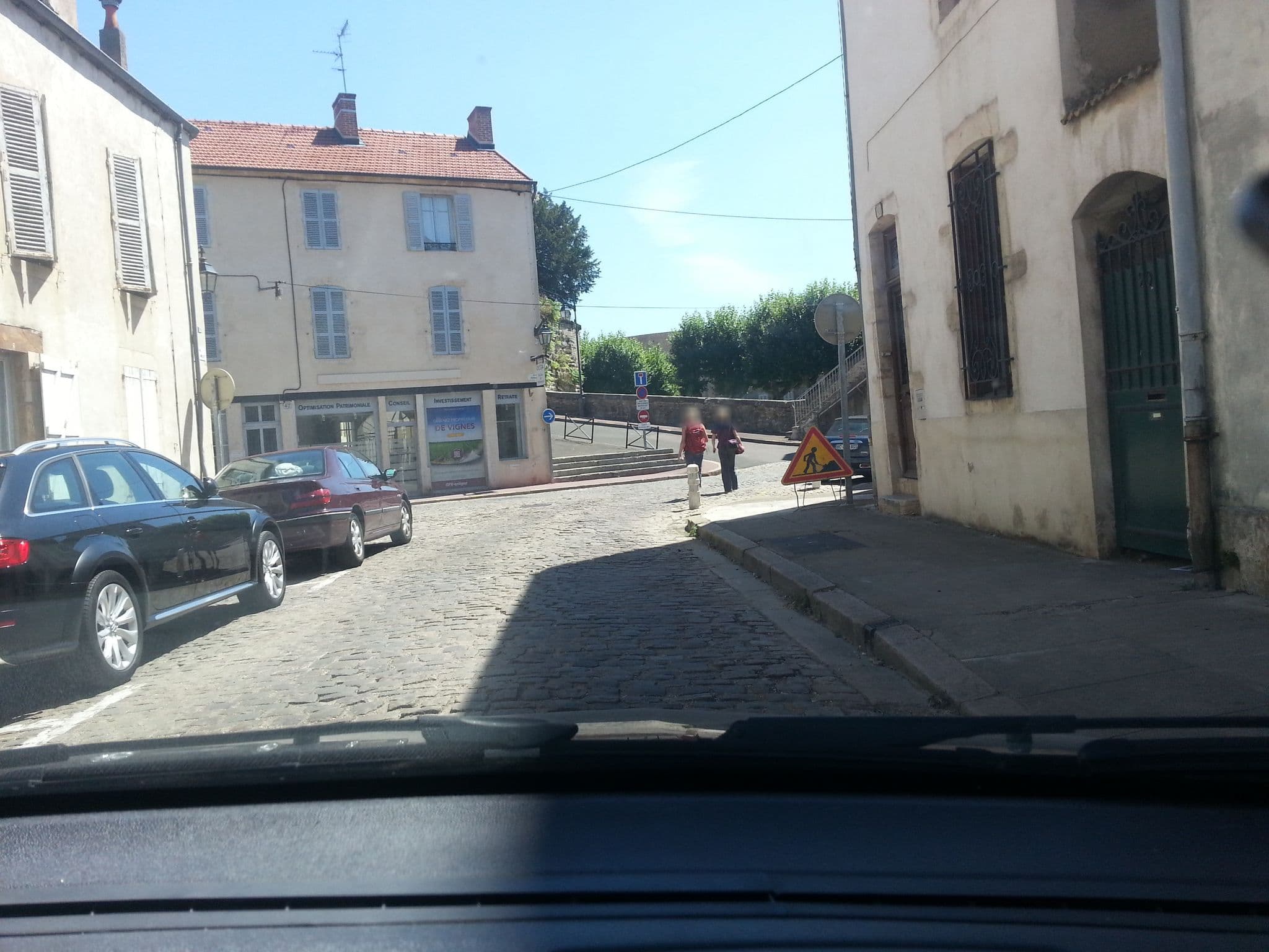 Street view near S'House, Beaune — © zerpou (CC BY-SA · Mapillary)