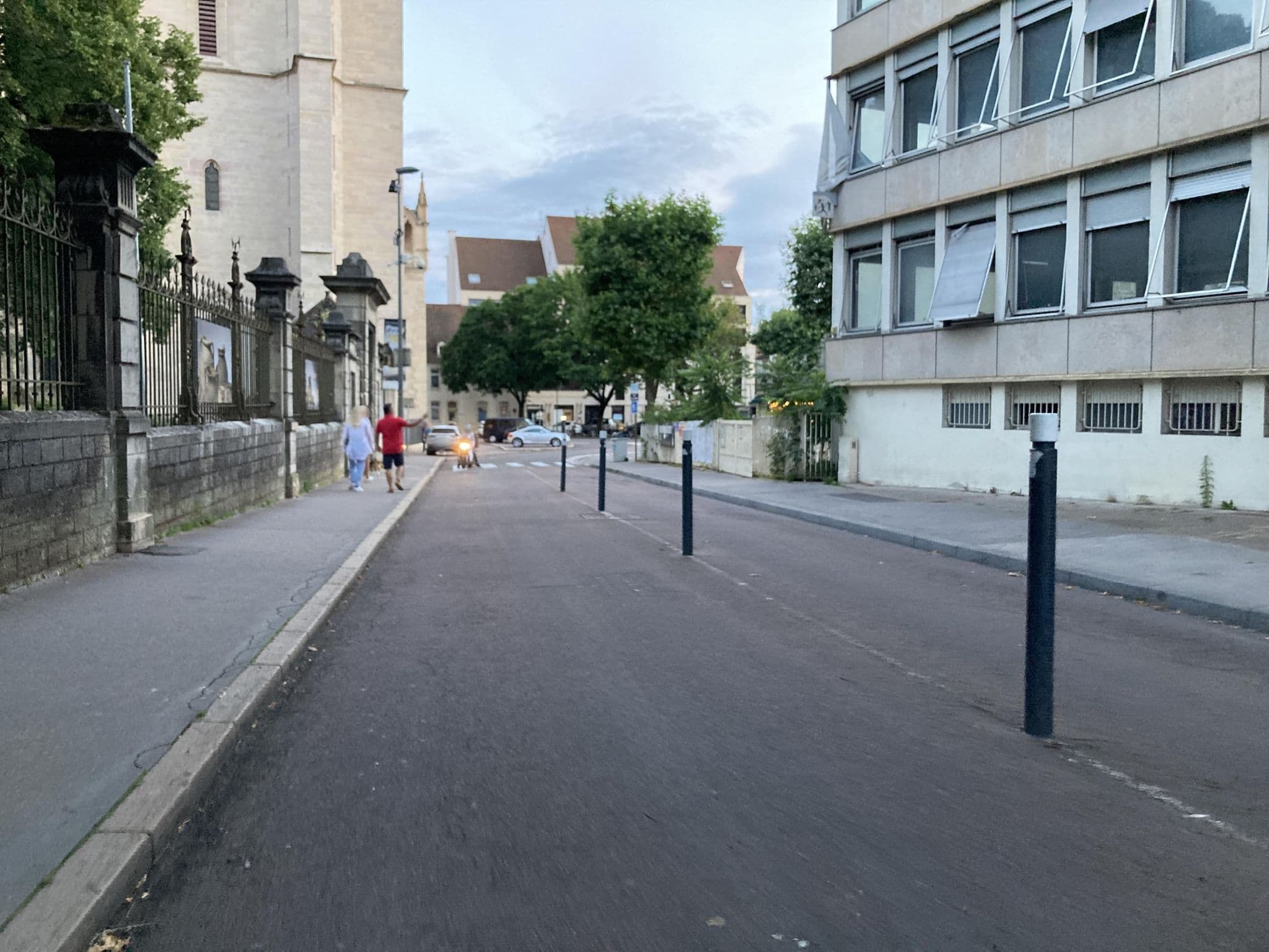 Street view near Mama Shelter Dijon, Dijon — © beat (CC BY-SA · Mapillary)