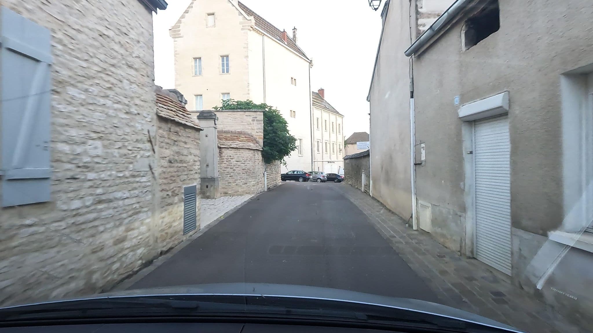 Street view near Maison Labbé, Meursault — © vinisa (CC BY-SA · Mapillary)