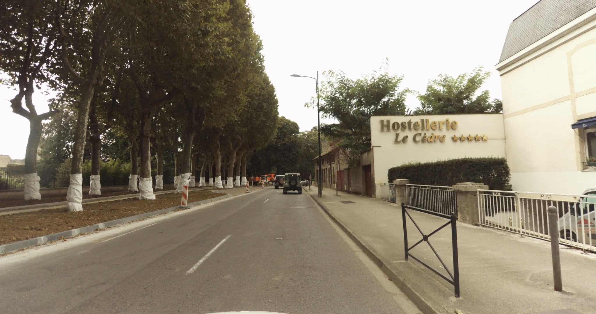 Street view near Hostellerie Cèdre & Spa Beaune, Beaune — © sogefi (CC BY-SA · Mapillary)