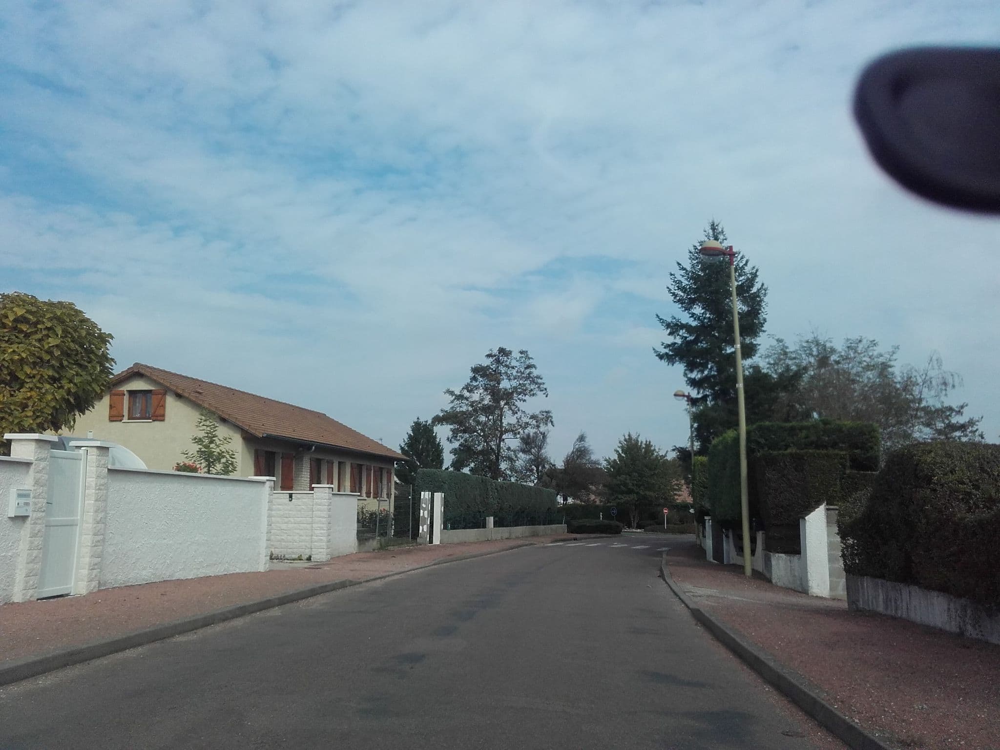 Street view near Hôtel Adelie, Bligny-lès-Beaune — © alexcorioze (CC BY-SA · Mapillary)