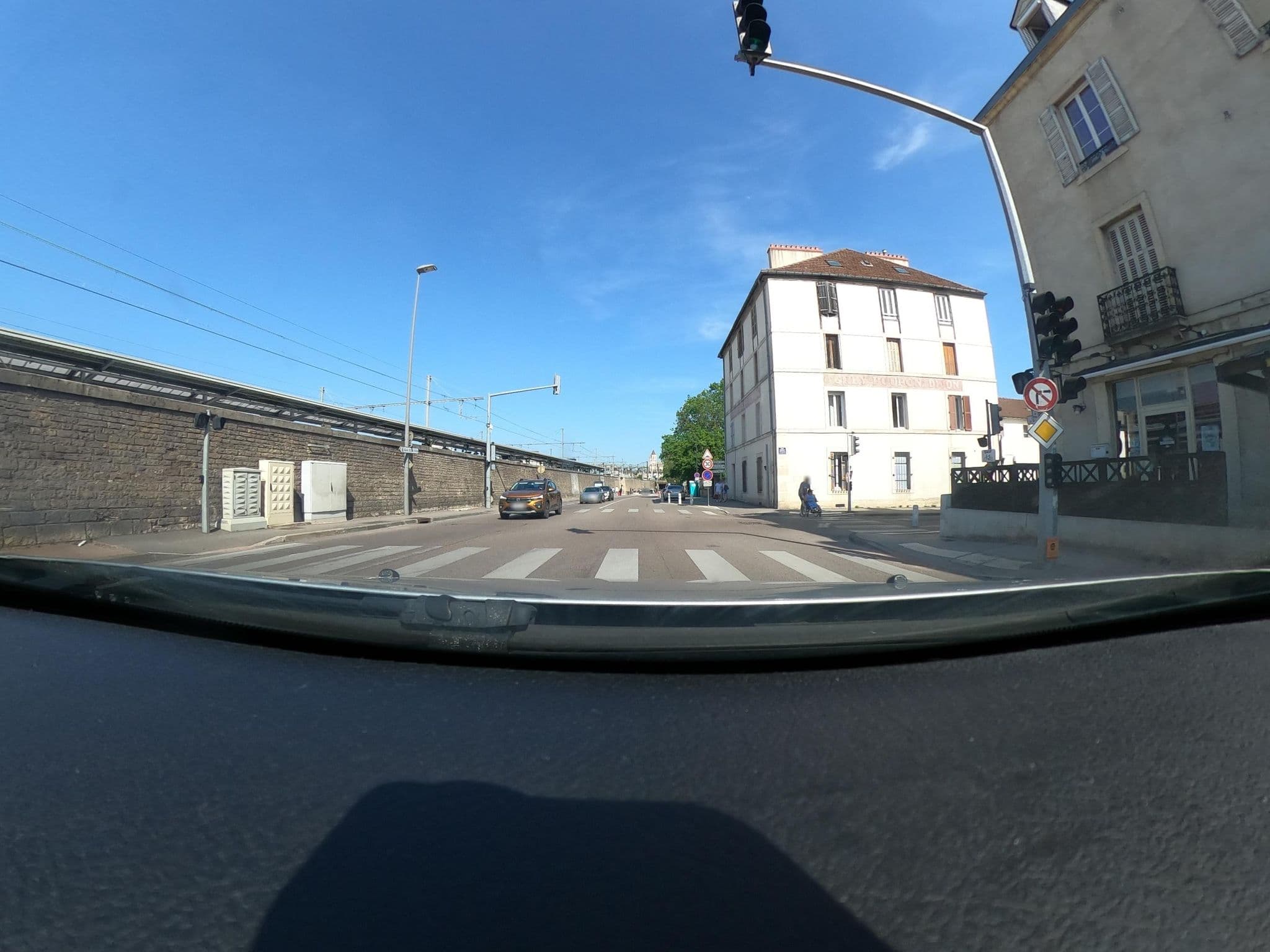 Street view near Home Confort, Dijon — © Wodner (CC BY-SA · Mapillary)
