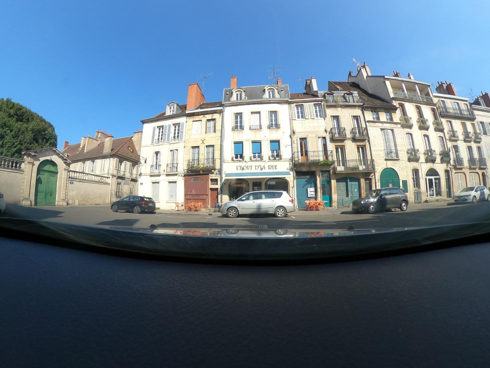 Street view near Le Petit Tertre, Dijon — © Wodner (CC BY-SA · Mapillary)