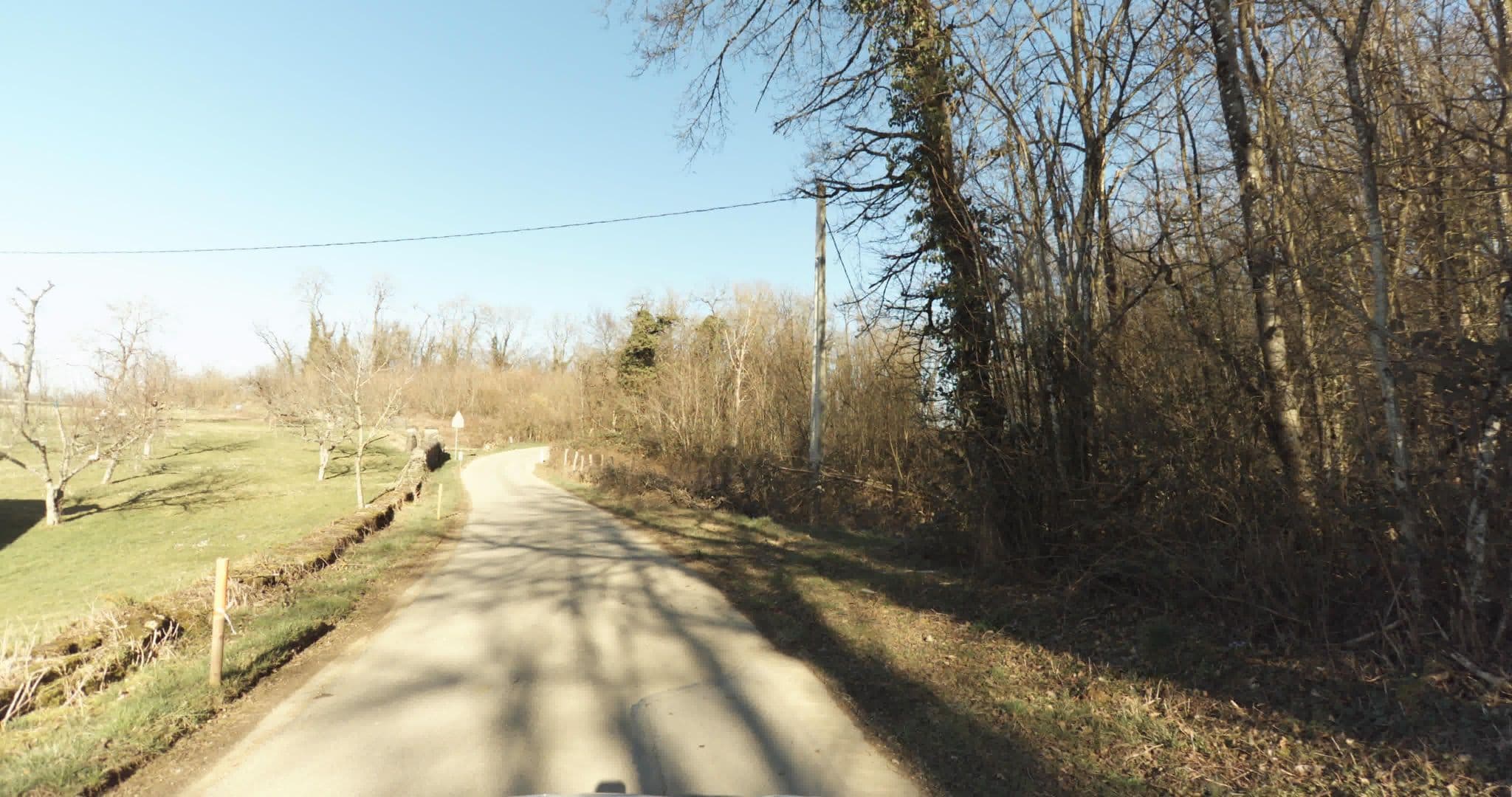 Street view near La Ferme de Montard, Montmorot — © sogefi (CC BY-SA · Mapillary)
