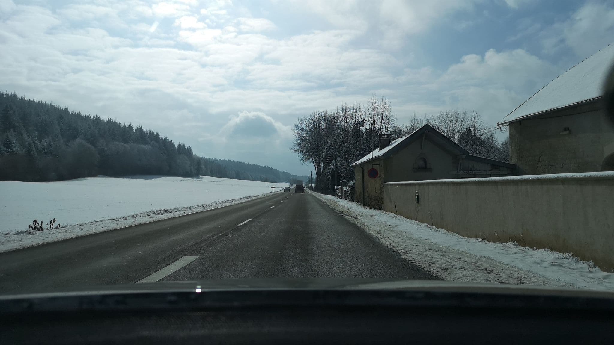 Street view near La Gargaille, Orgelet — © globeur (CC BY-SA · Mapillary)