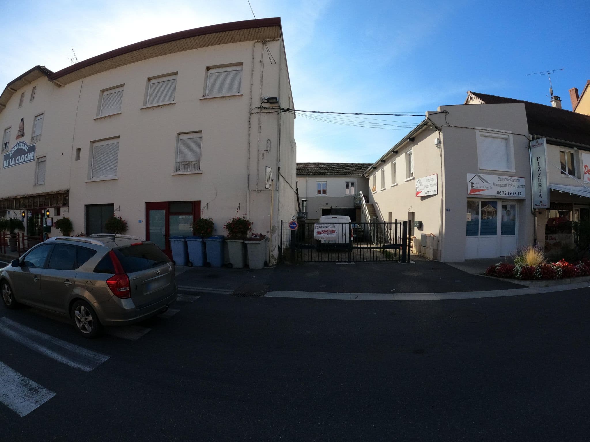 Street view near Hôtel Du Jura, Bletterans — © stephanep (CC BY-SA · Mapillary)