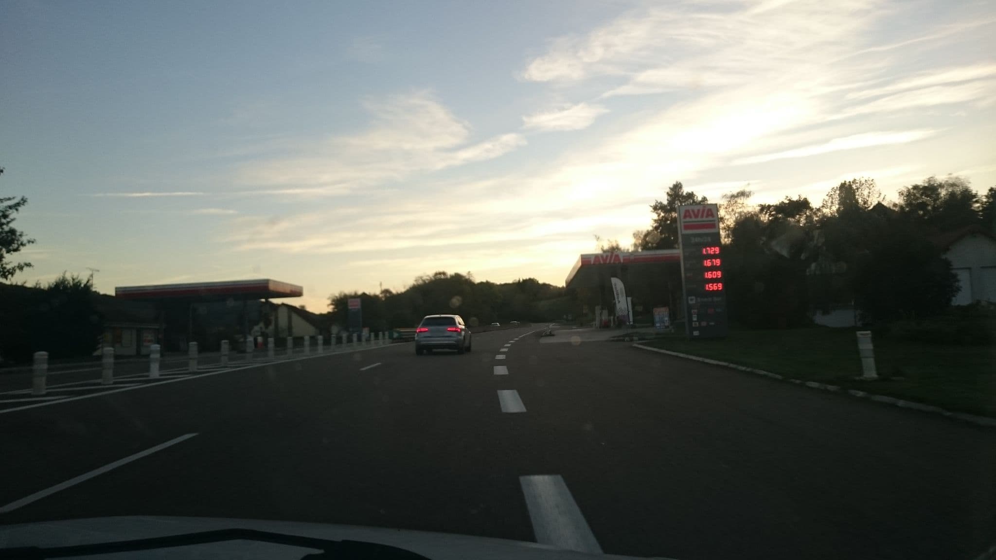 Street view near Bram Heeft Hier Geslapen, Poligny — © xapitoun (CC BY-SA · Mapillary)