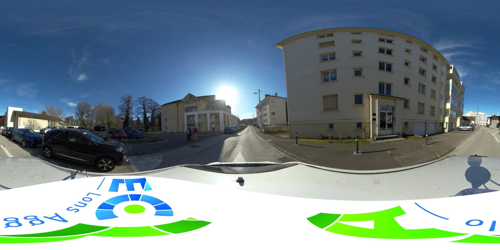 Street view near Residence des Thermes, Lons-le-Saunier — © mnicolas (CC BY-SA · Mapillary)