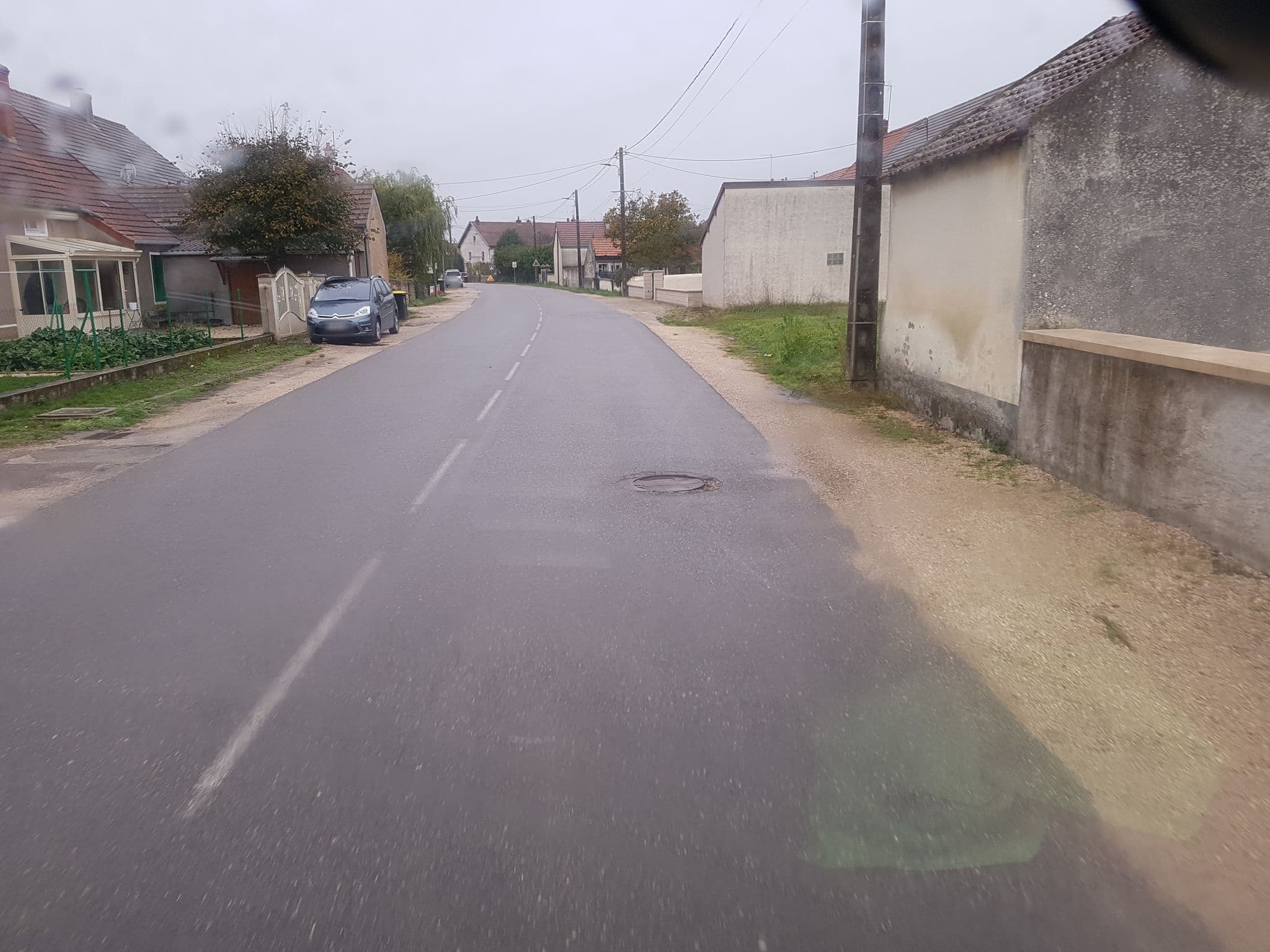 Street view near Cotte Paul, Auxonne — © bernardvoyageur (CC BY-SA · Mapillary)