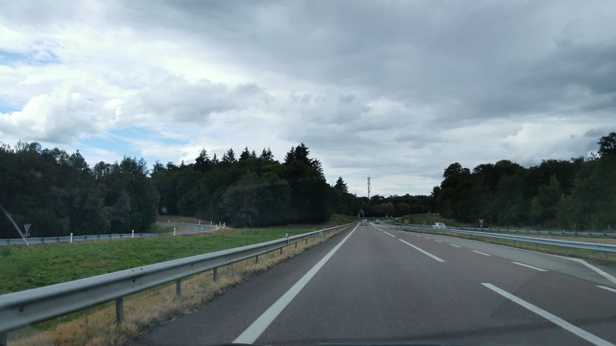Street view near Borne De secours, Champvans — © mins (CC BY-SA · Mapillary)