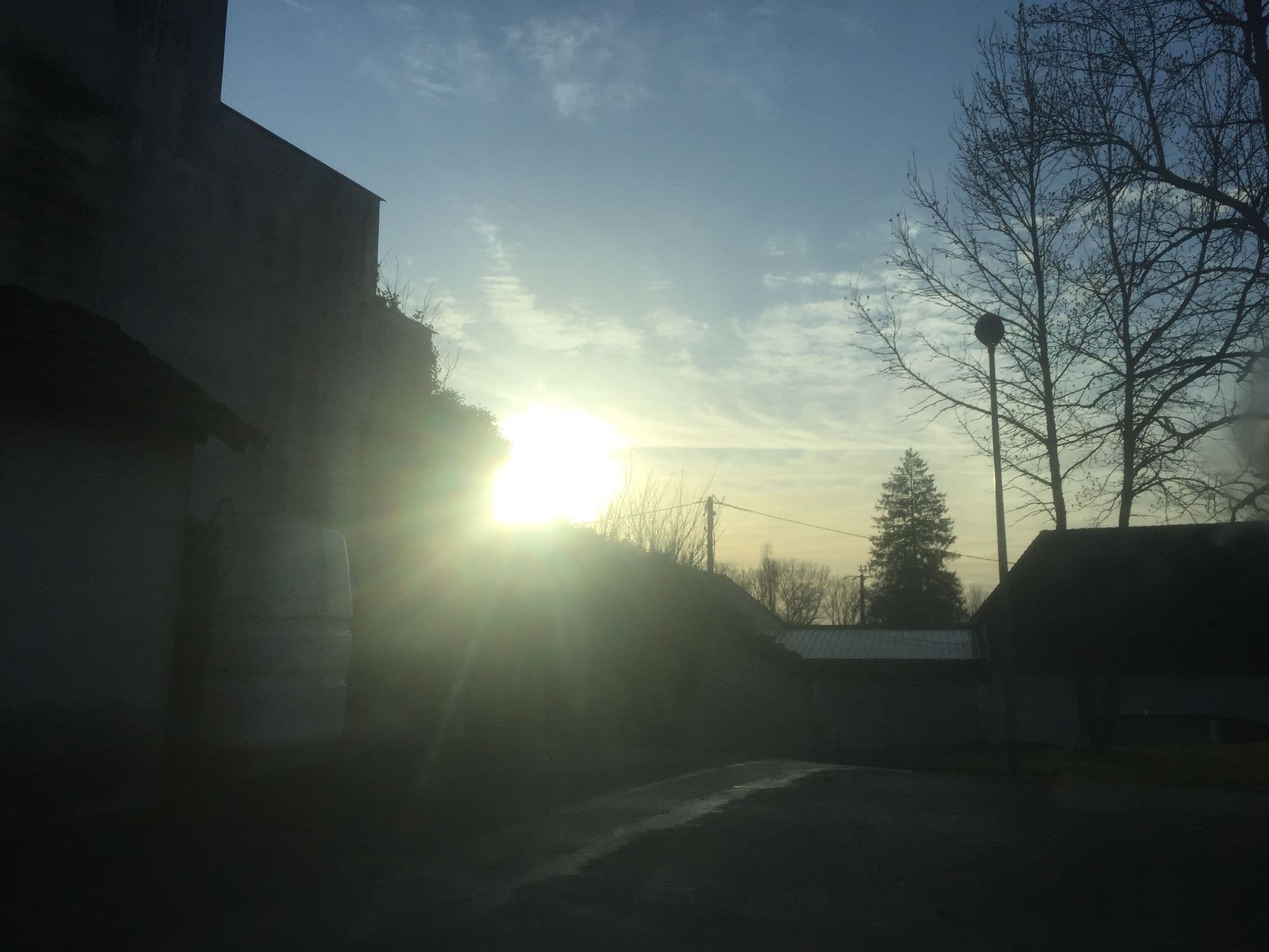 Street view near L'Envie, Dampierre — © thepriben (CC BY-SA · Mapillary)