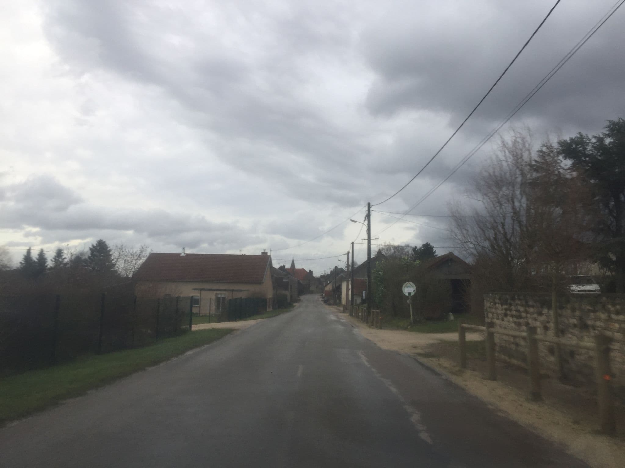 Street view near Migeon Claude, Pesmes — © thepriben (CC BY-SA · Mapillary)