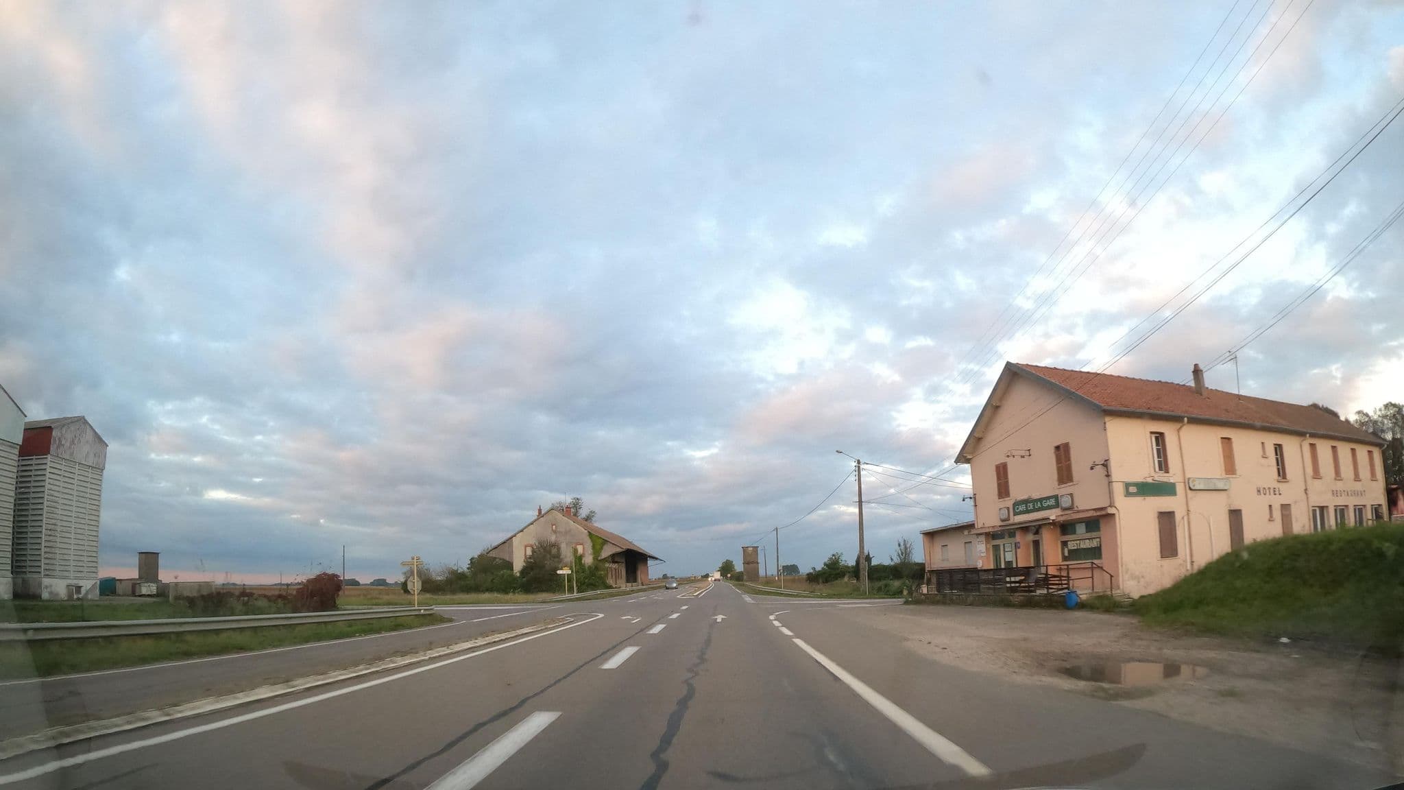Street view near Paupert Gabriel Max, Saint-Aubin — © masterofnoroad (CC BY-SA · Mapillary)
