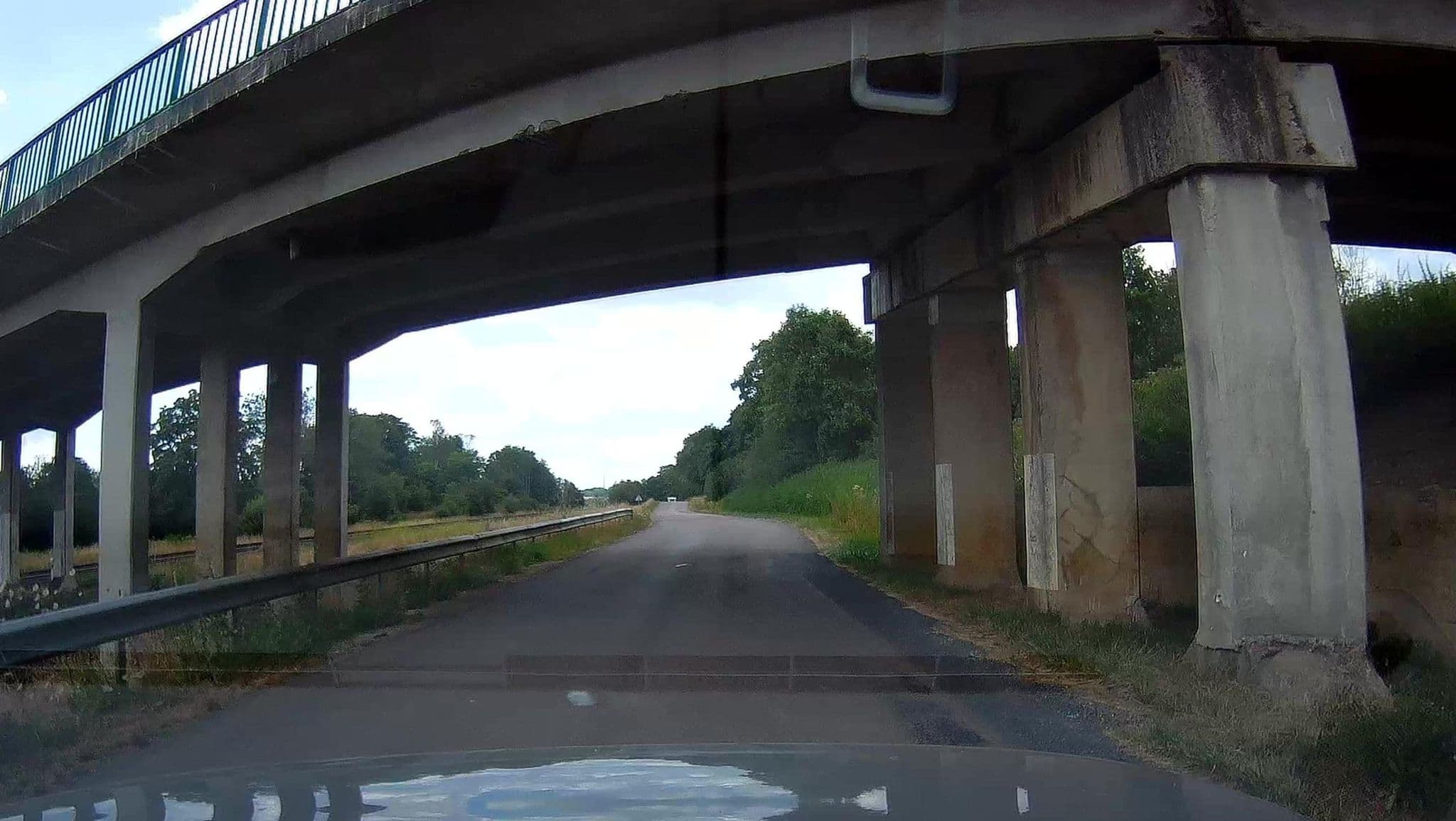 Street view near Logis Auberge des Voiliers, Langres — © micmin1972 (CC BY-SA · Mapillary)