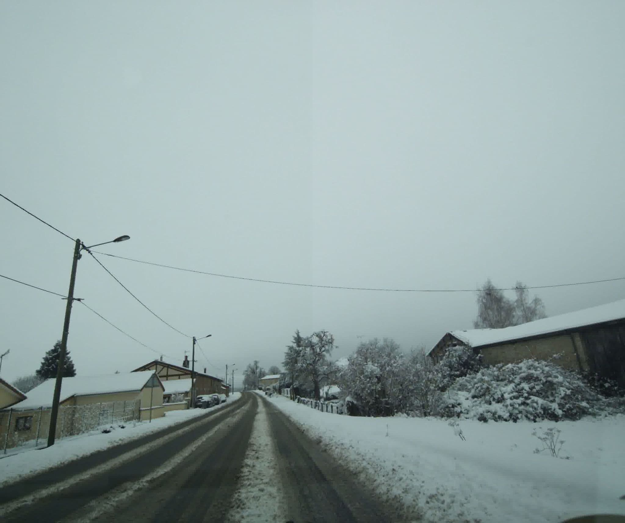 Street view near LES MAISONS DU LAC, Wassy — © sogefi (CC BY-SA · Mapillary)