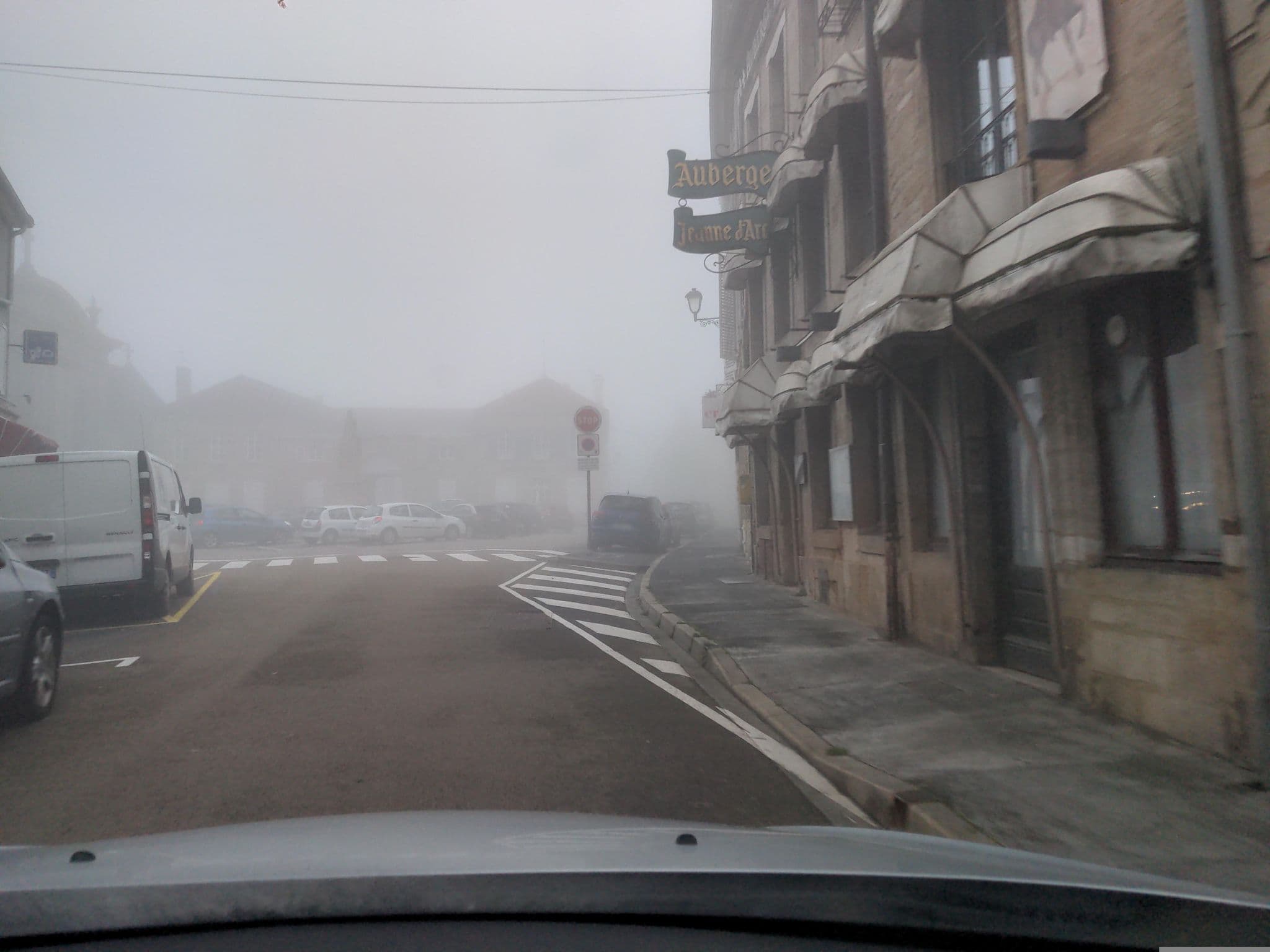 Street view near Auberge le Jeanne d'Arc III, Langres — © Wodner (CC BY-SA · Mapillary)