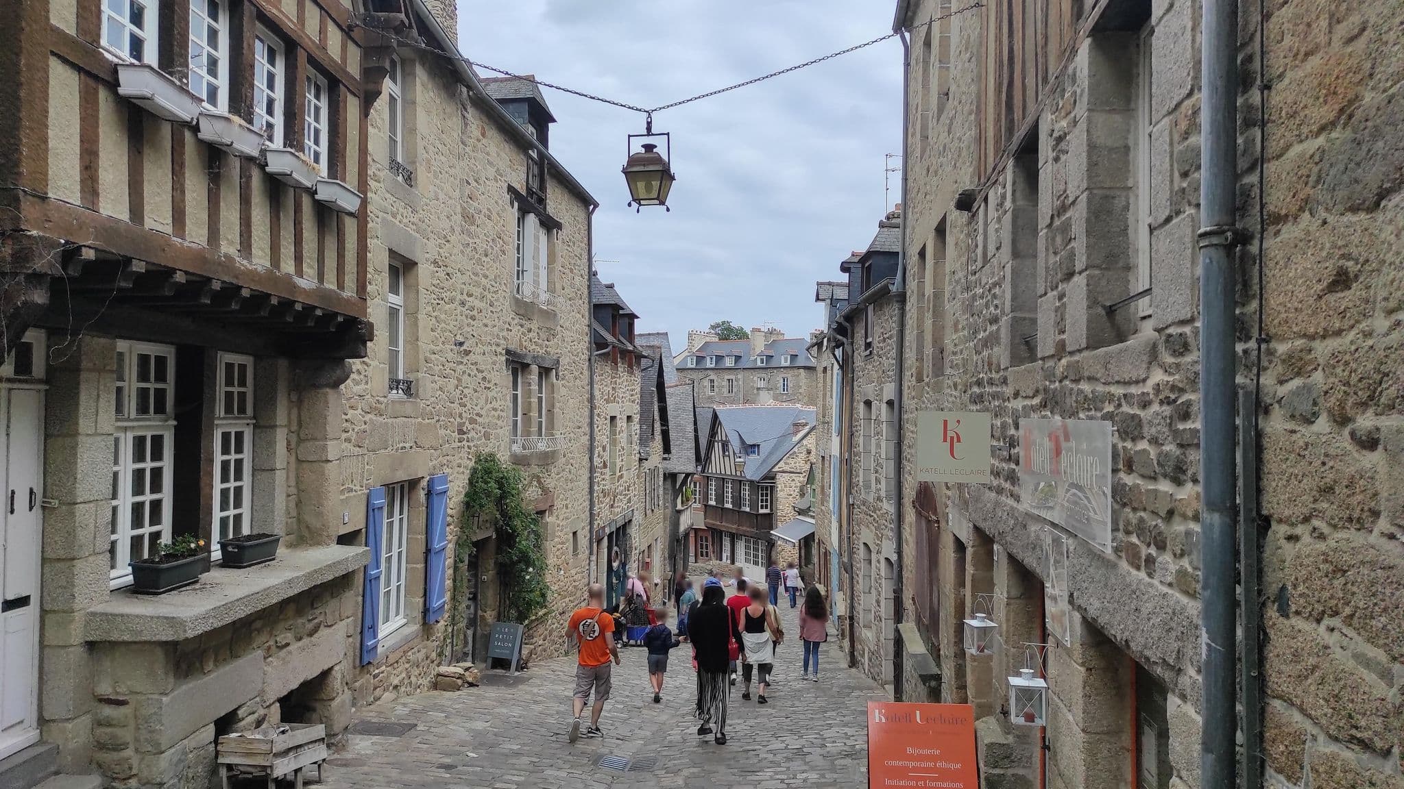 Street view near Résidence La Tourelle, Dinan — © yod4z (CC BY-SA · Mapillary)