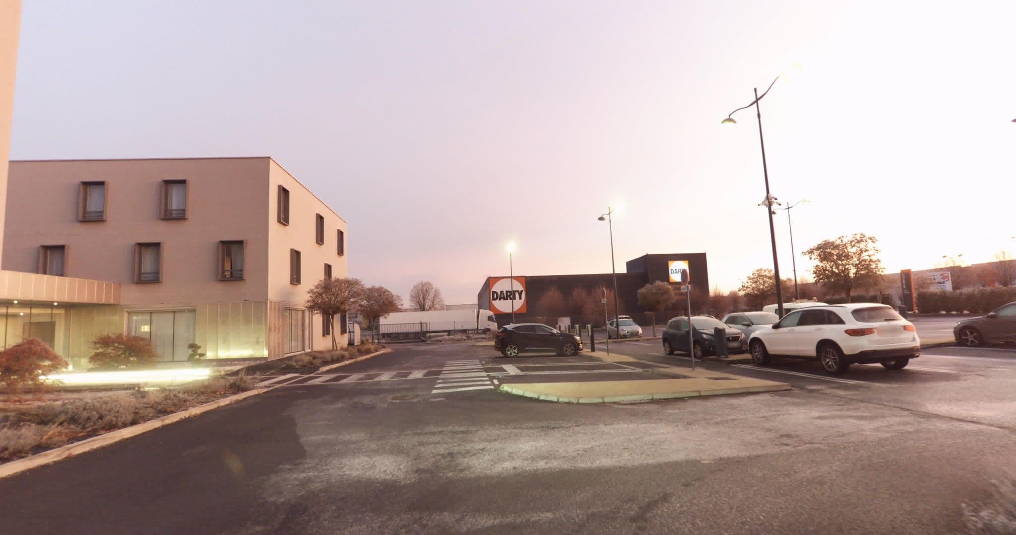 Street view near Hôtel Balladins Balladins Saint-dizier, Saint-Dizier — © sogefi (CC BY-SA · Mapillary)