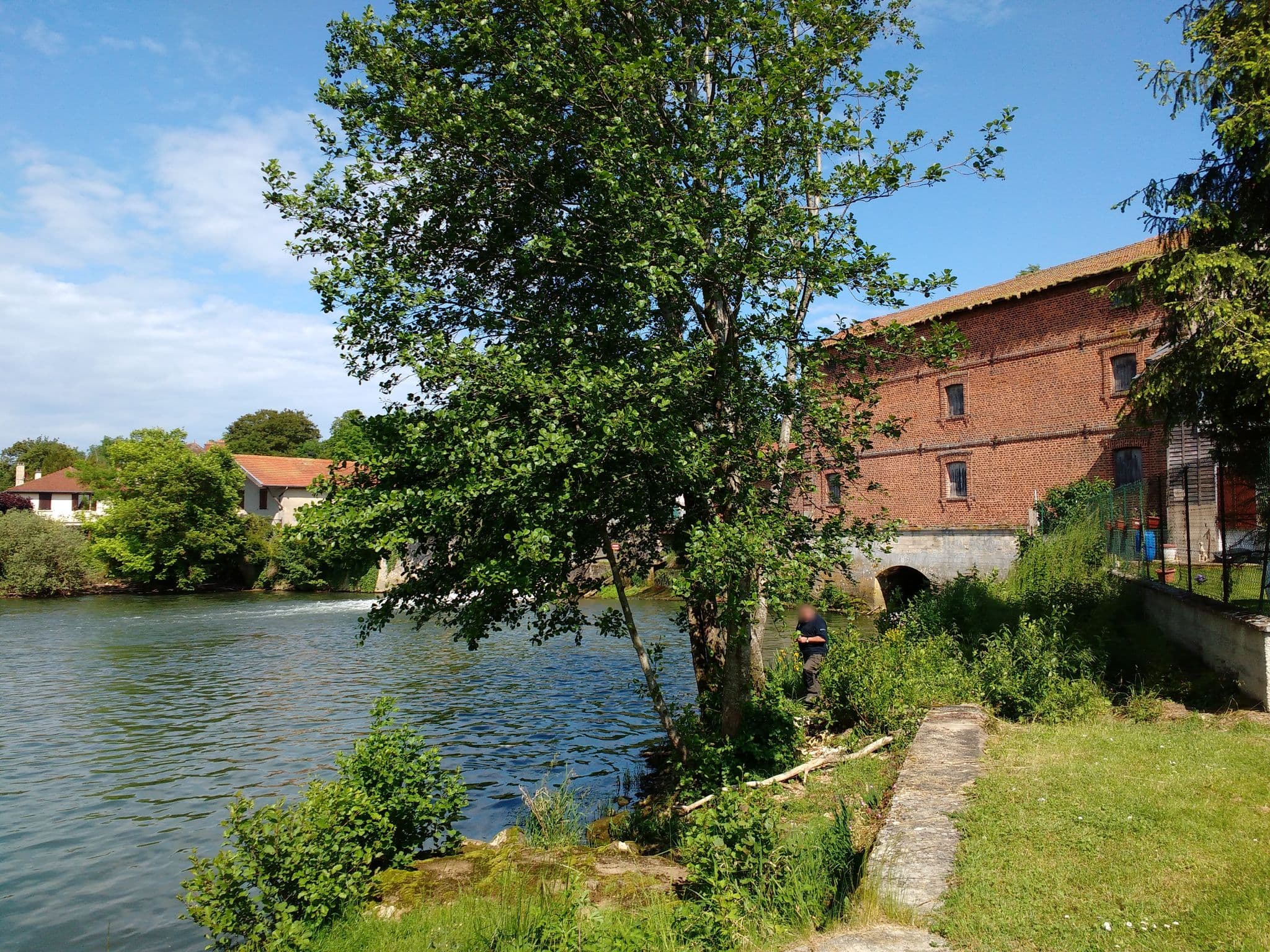 Street view near Le Moulin D' Eclaron, Saint-Dizier — © feth (CC BY-SA · Mapillary)