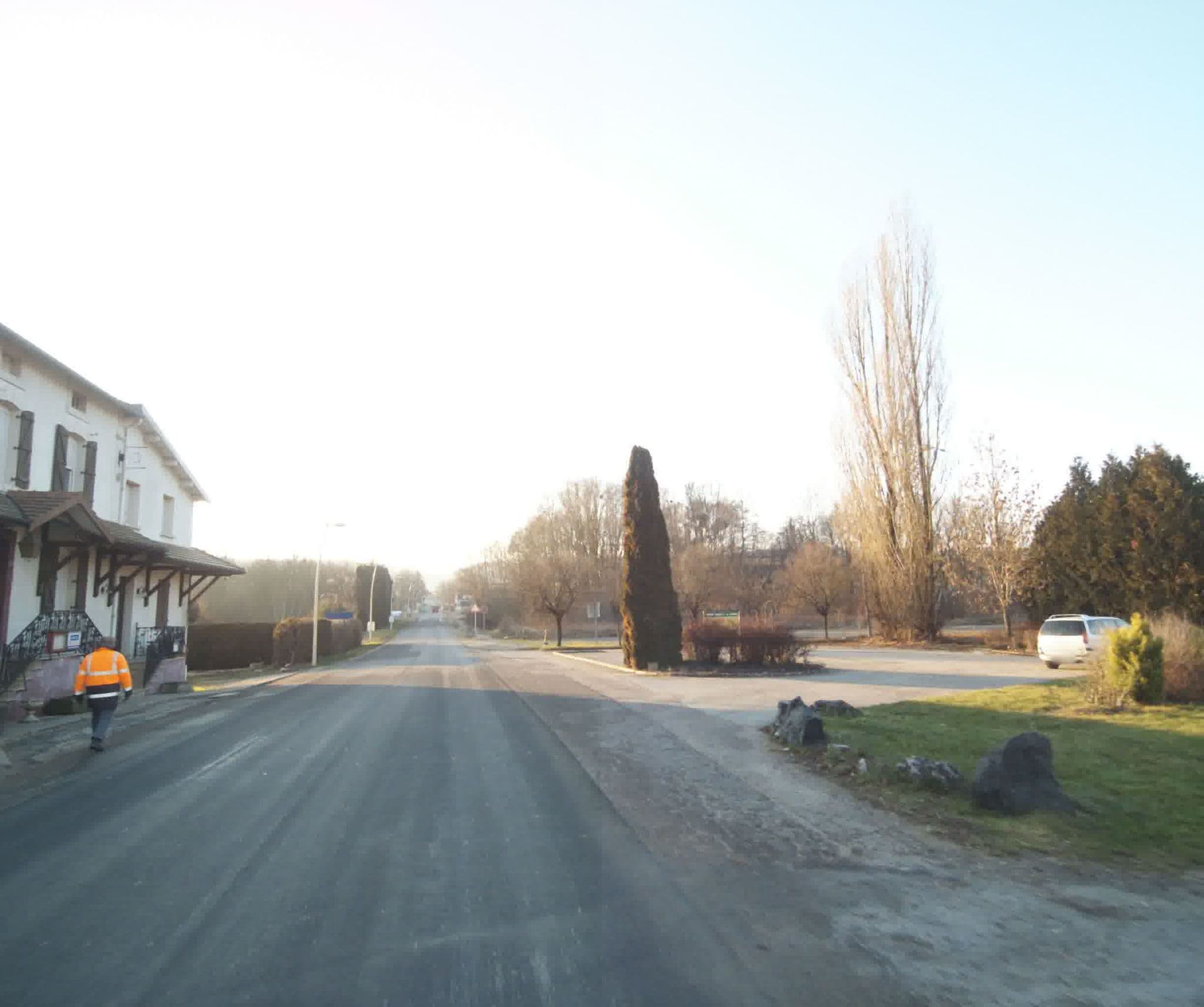Street view near Hôtel Le Moulin Rouge, Chevillon — © sogefi (CC BY-SA · Mapillary)