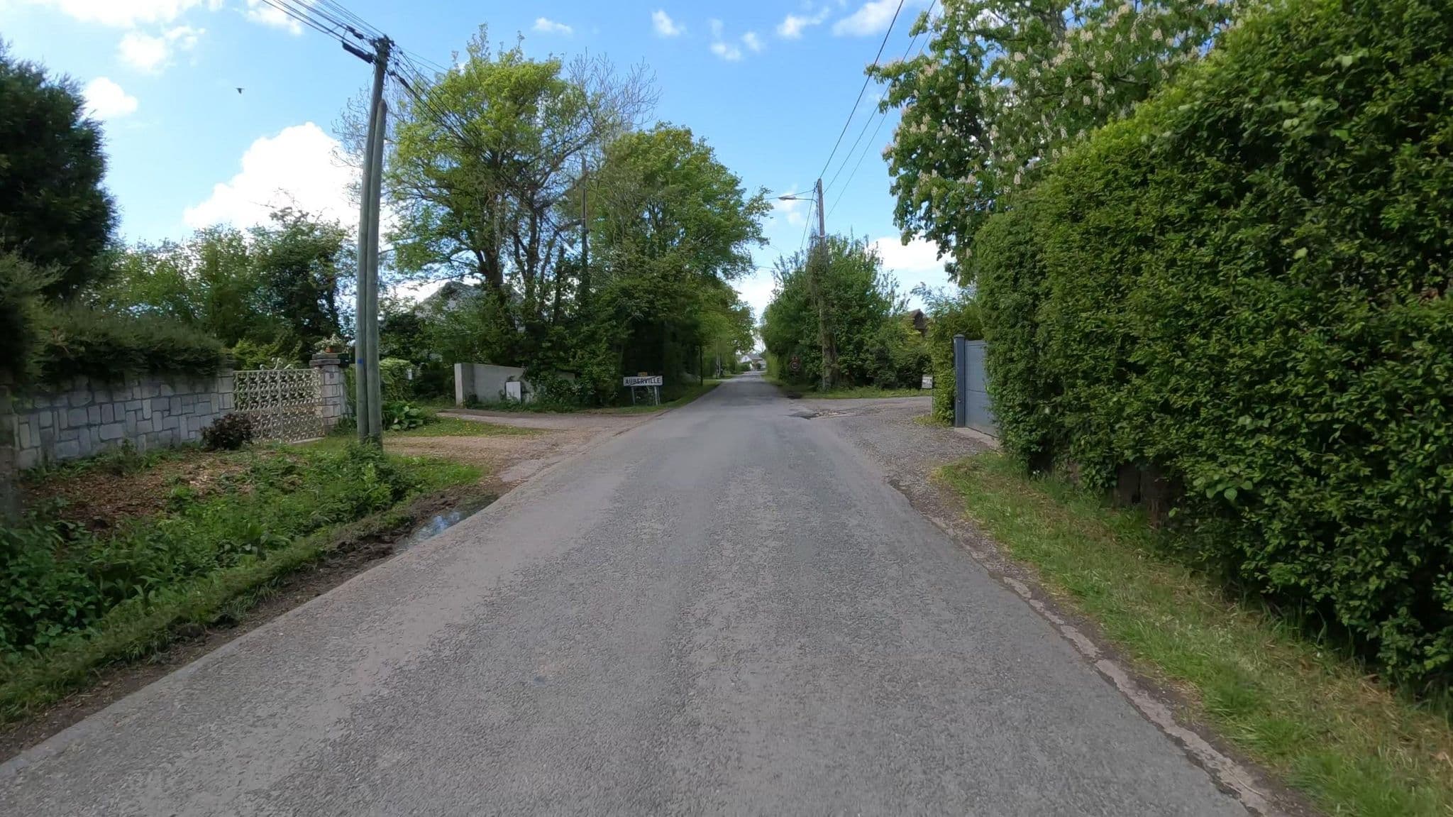 Street view near Résidence Club mmv le Domaine de la Corniche, Villers-sur-Mer — © Nzau (CC BY-SA · Mapillary)
