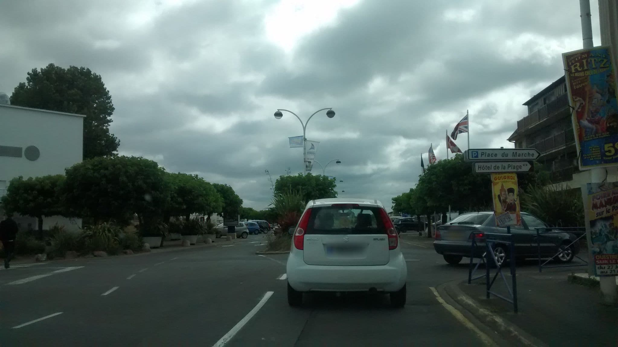 Street view near Le Saint Georges, Ouistreham — © mgageo (CC BY-SA · Mapillary)