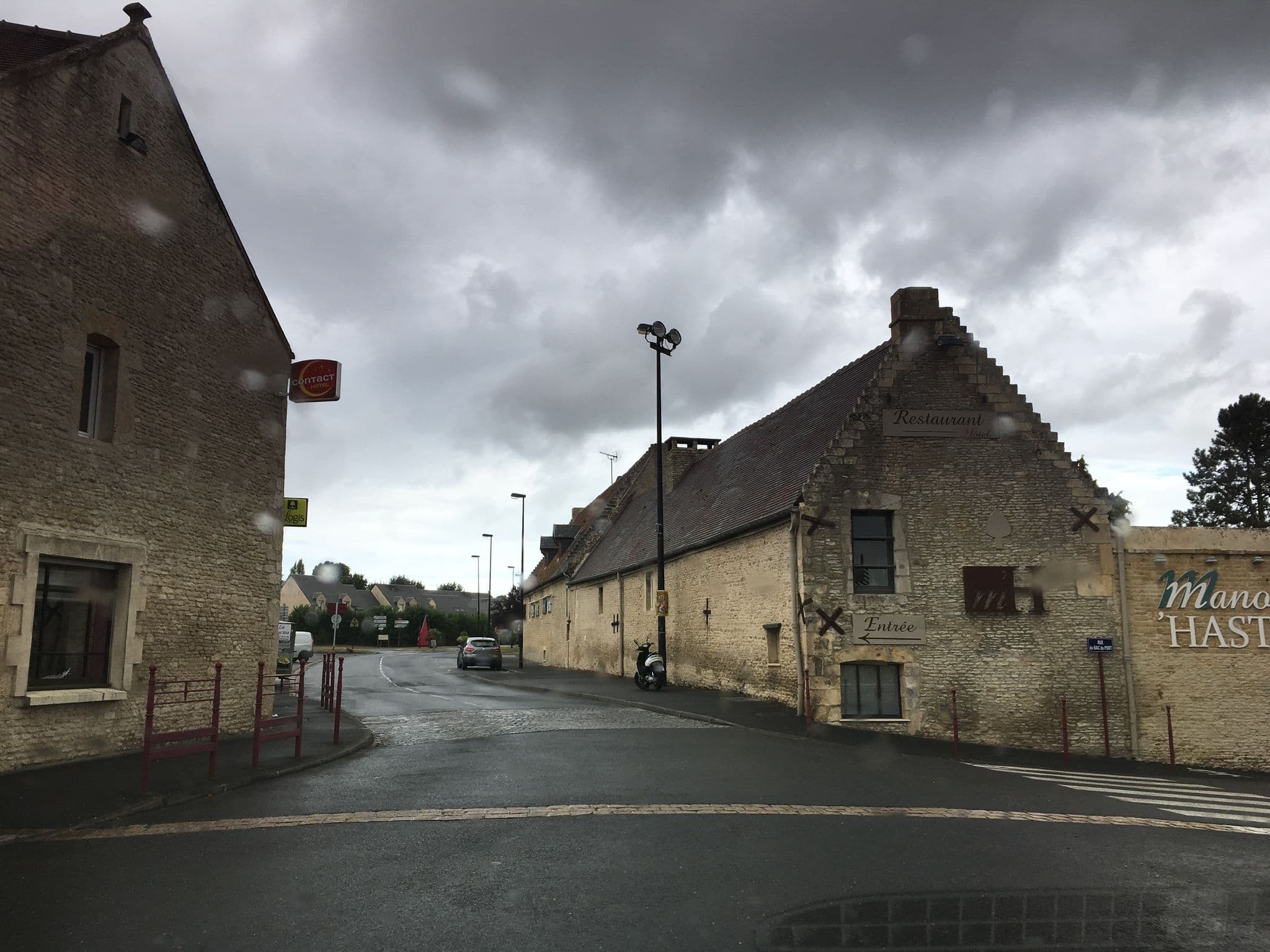 Street view near La Glycine, Bénouville — © cquest (CC BY-SA · Mapillary)