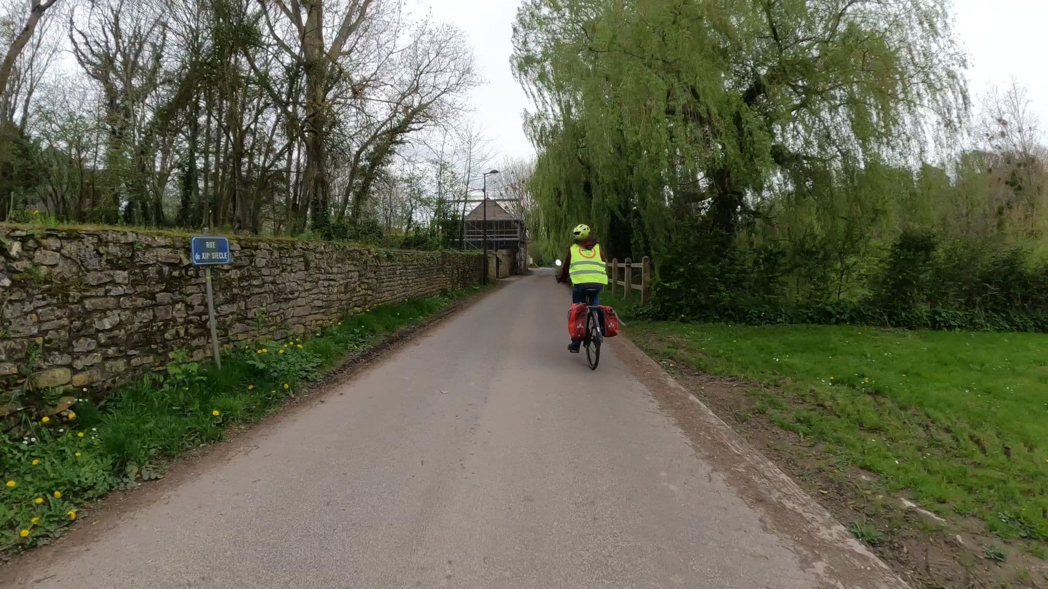 Street view near Gite de France la Mysterieuse N° 1097, Creully — © Nzau (CC BY-SA · Mapillary)