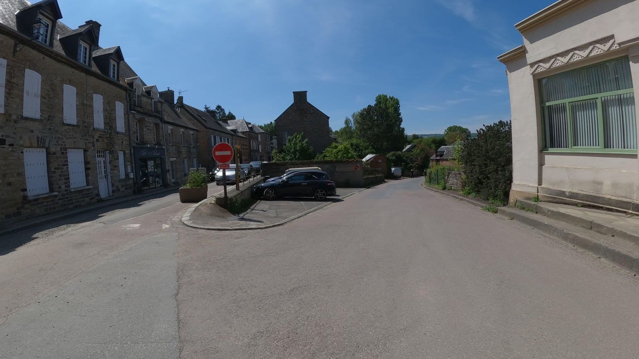 Street view near La Ferme du Vey, Clécy — © Nzau (CC BY-SA · Mapillary)