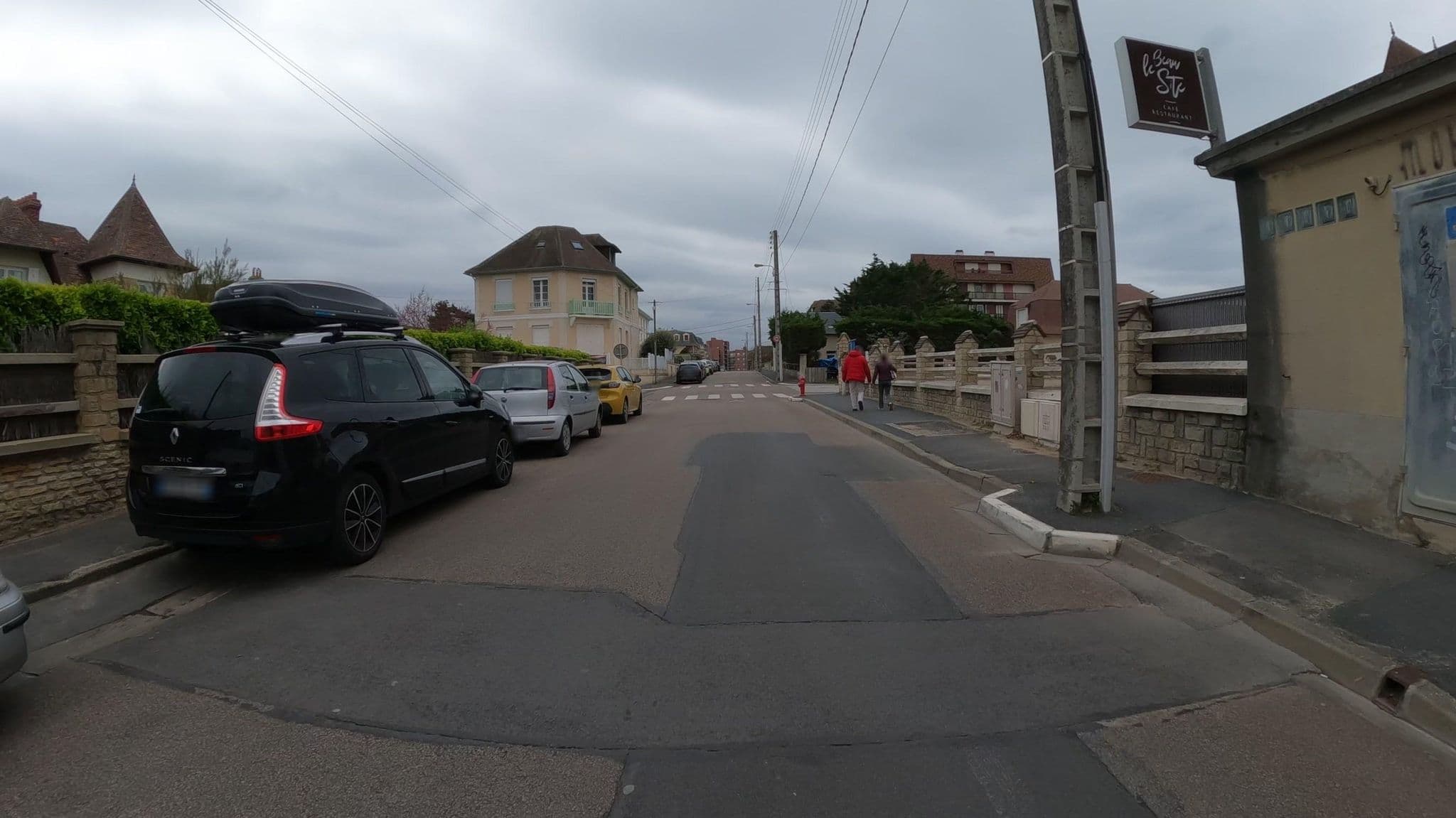 Street view near Mercure International Hotels, Cabourg — © Nzau (CC BY-SA · Mapillary)
