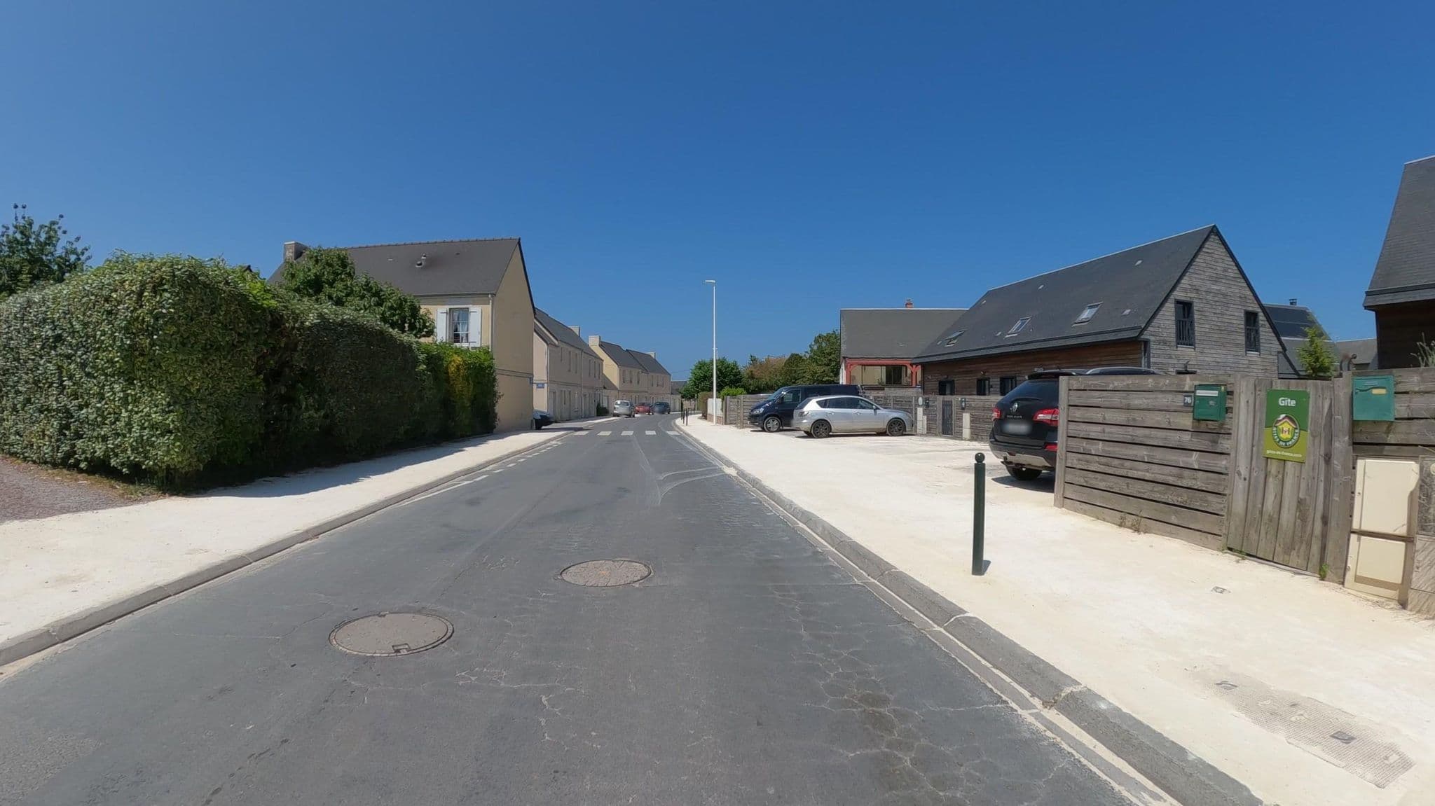 Street view near Villa Marylou, Bernières-sur-Mer — © Nzau (CC BY-SA · Mapillary)