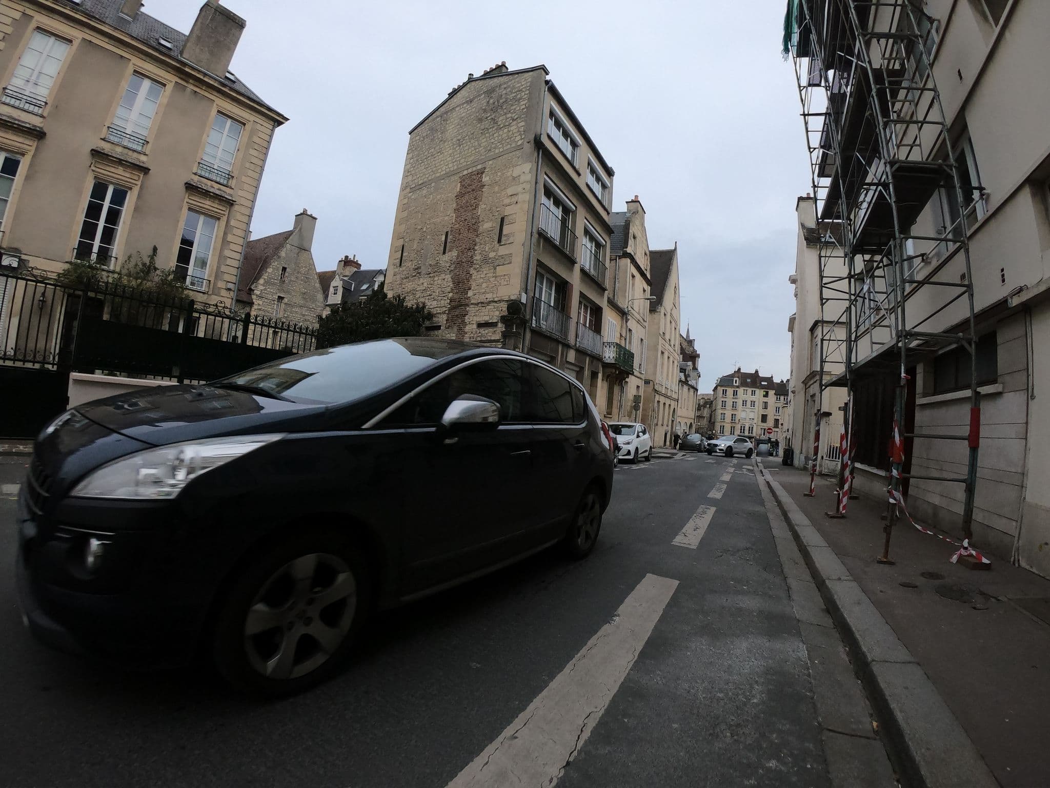 Street view near La Maison de Famille, Caen — © cartocite (CC BY-SA · Mapillary)