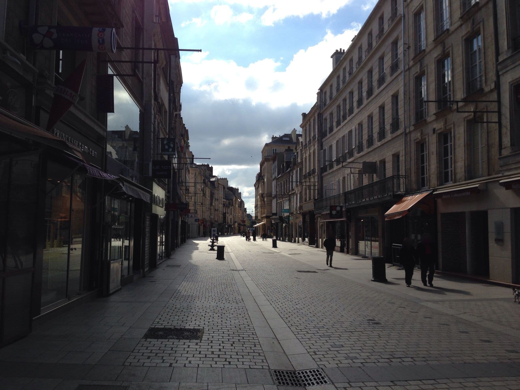 Street view near les cyclade, Caen — © zors1843 (CC BY-SA · Mapillary)
