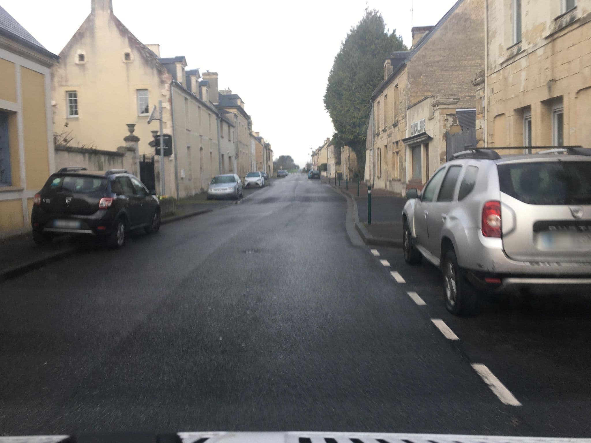 Street view near L'Hôme du Monde, Bretteville-l'Orgueilleuse — © raymond (CC BY-SA · Mapillary)