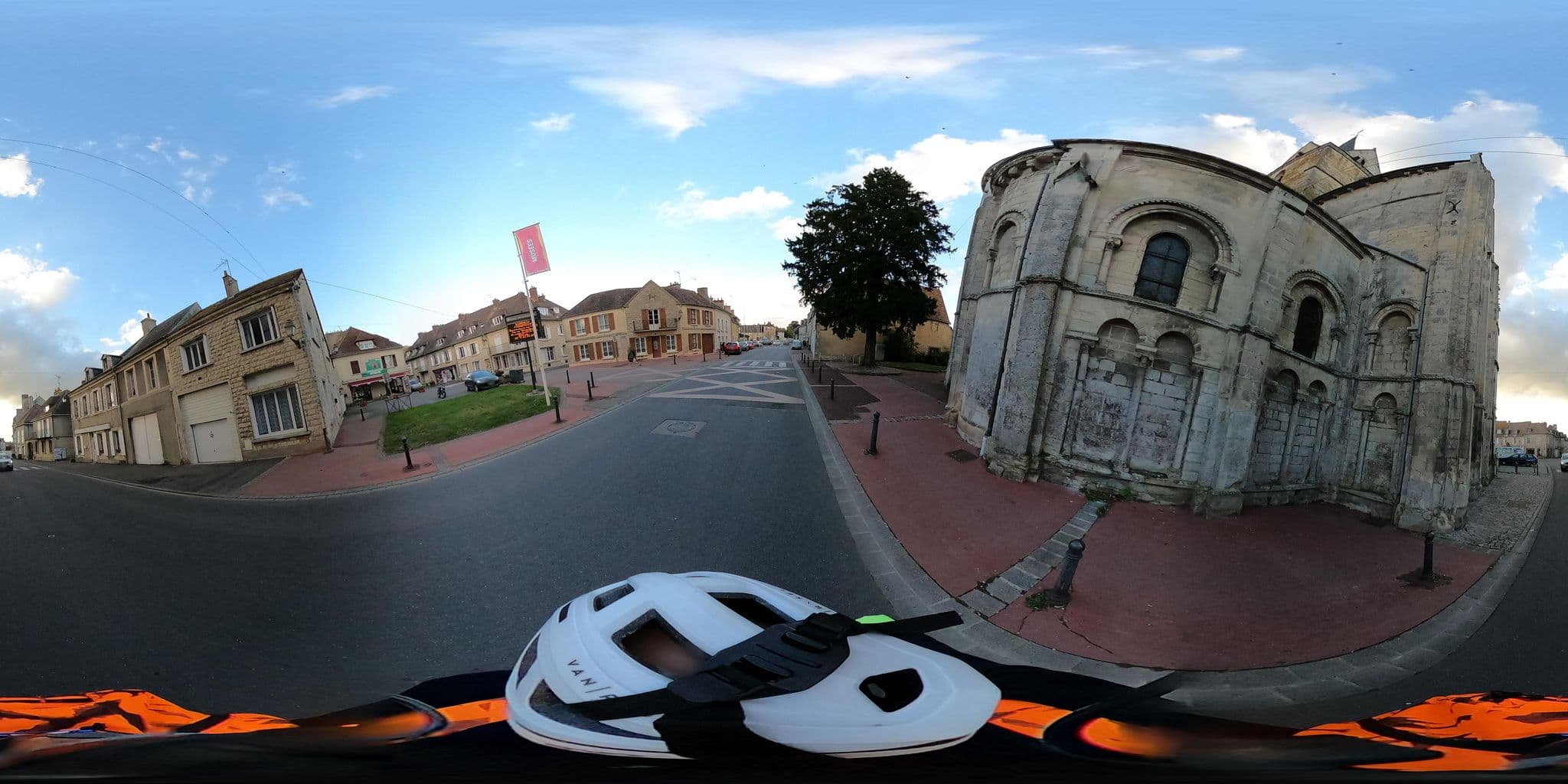 Street view near Le Sulky, Falaise — © cartocite (CC BY-SA · Mapillary)