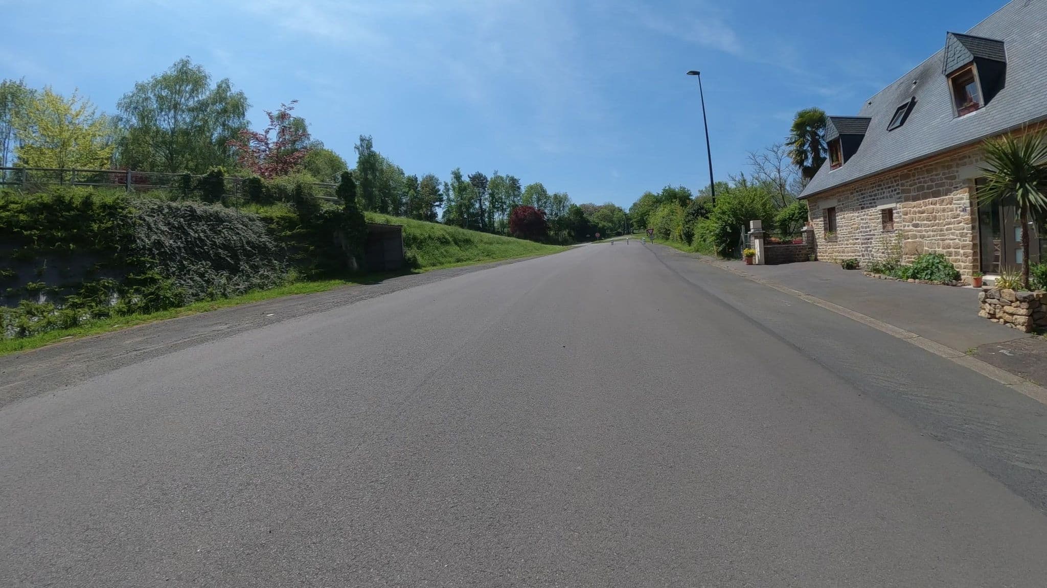 Street view near La Vauterie, Clécy — © Nzau (CC BY-SA · Mapillary)
