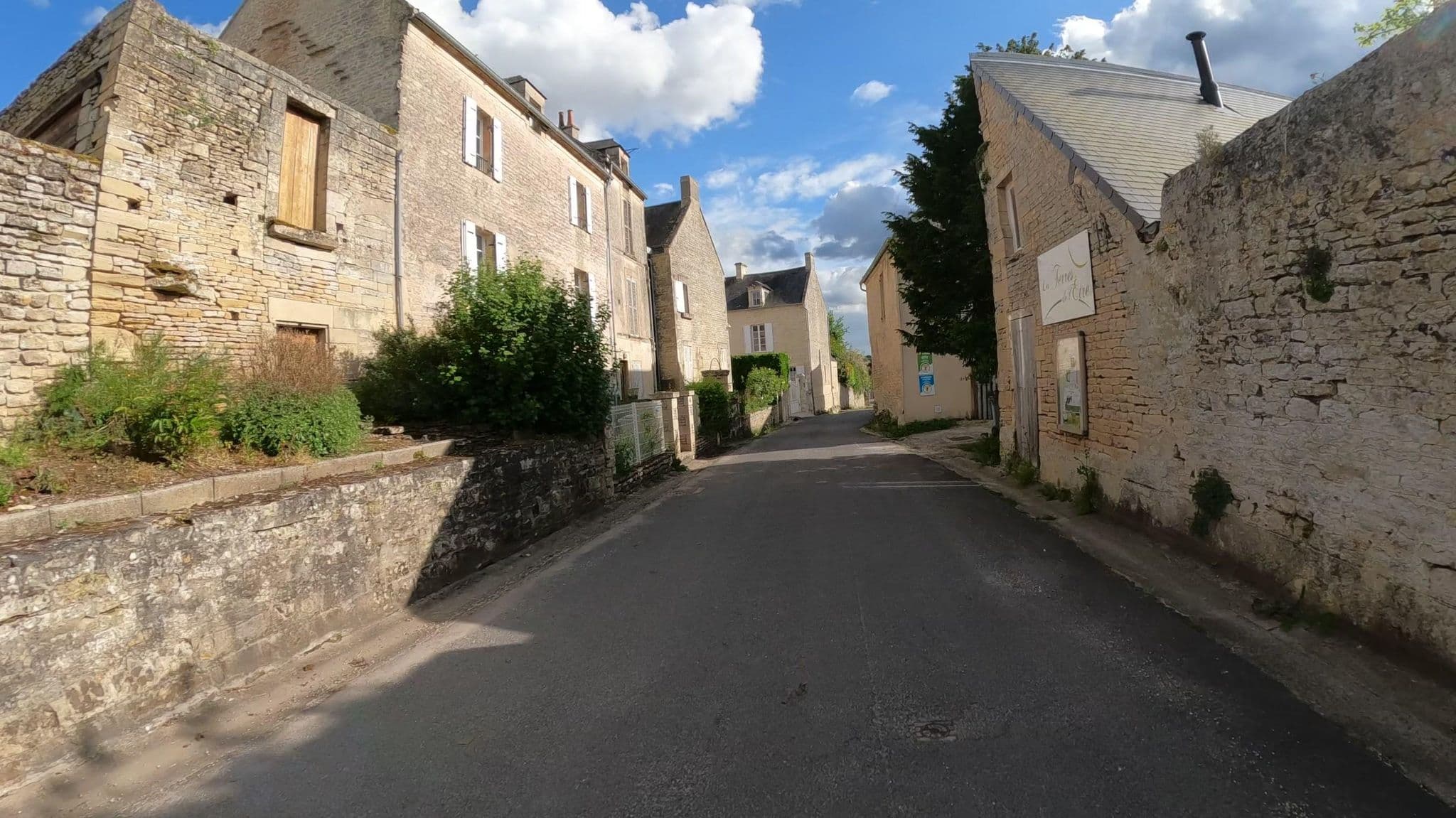 Street view near Colombiers - Gîtes De France, Creully — © Nzau (CC BY-SA · Mapillary)