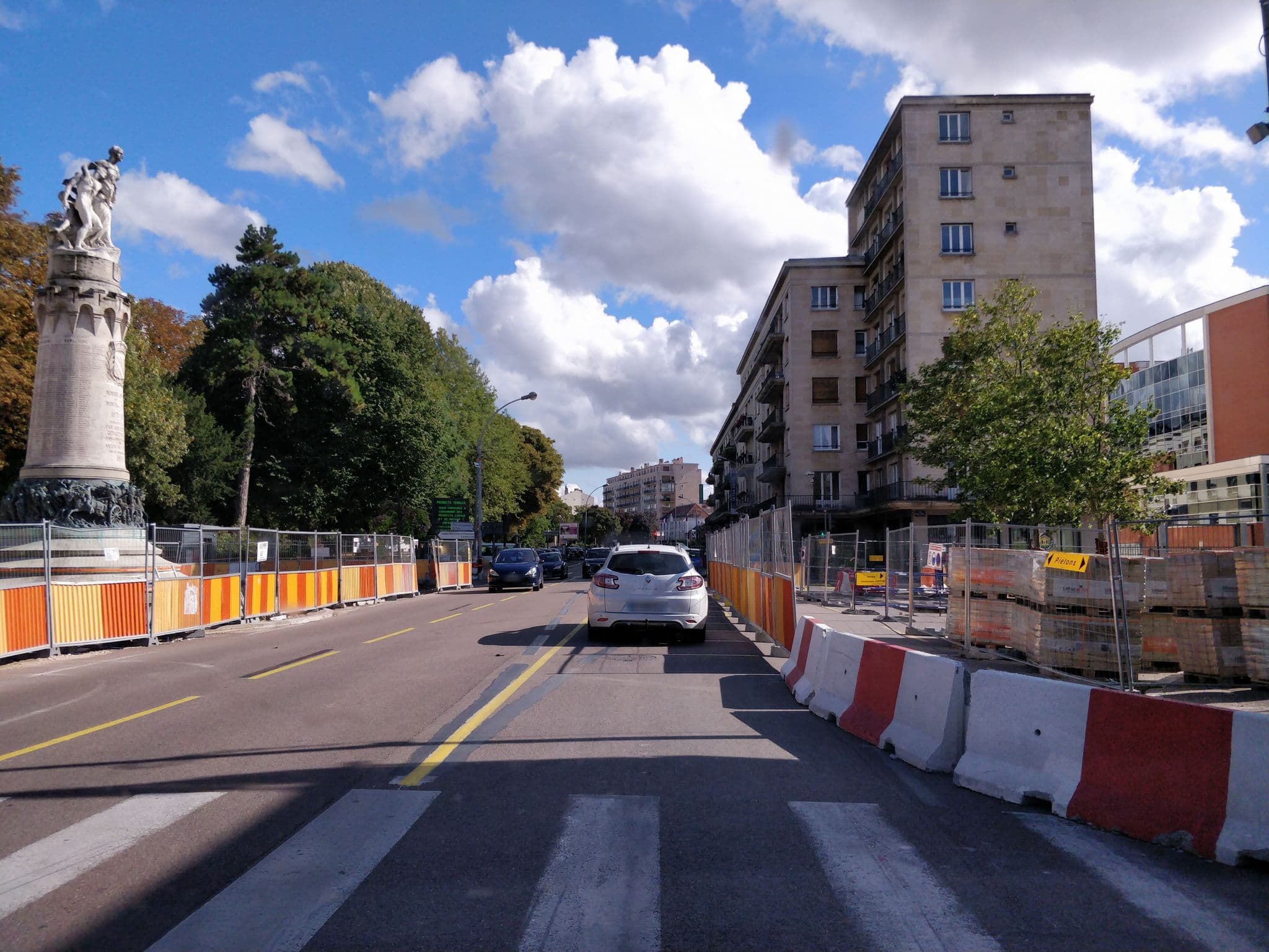 Street view near OKKO HOTELS Troyes Centre, Troyes — © zouzou (CC BY-SA · Mapillary)