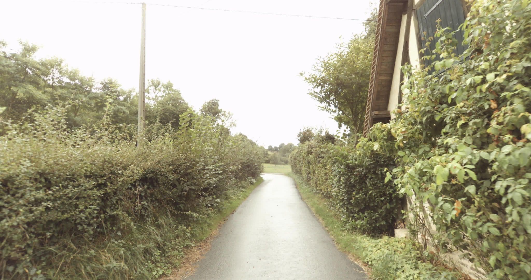 Street view near Le Val Godard, Vimoutiers — © sogefi (CC BY-SA · Mapillary)
